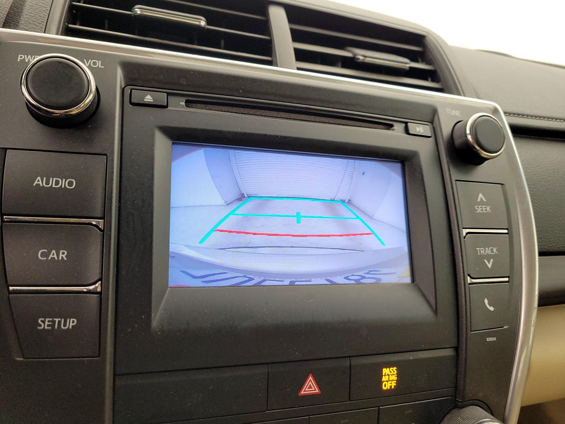 Thumbnail: 2017 Toyota Camry - 14