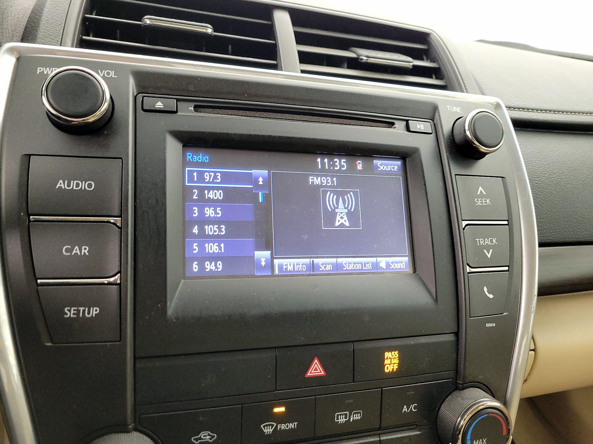 Thumbnail: 2017 Toyota Camry - 15