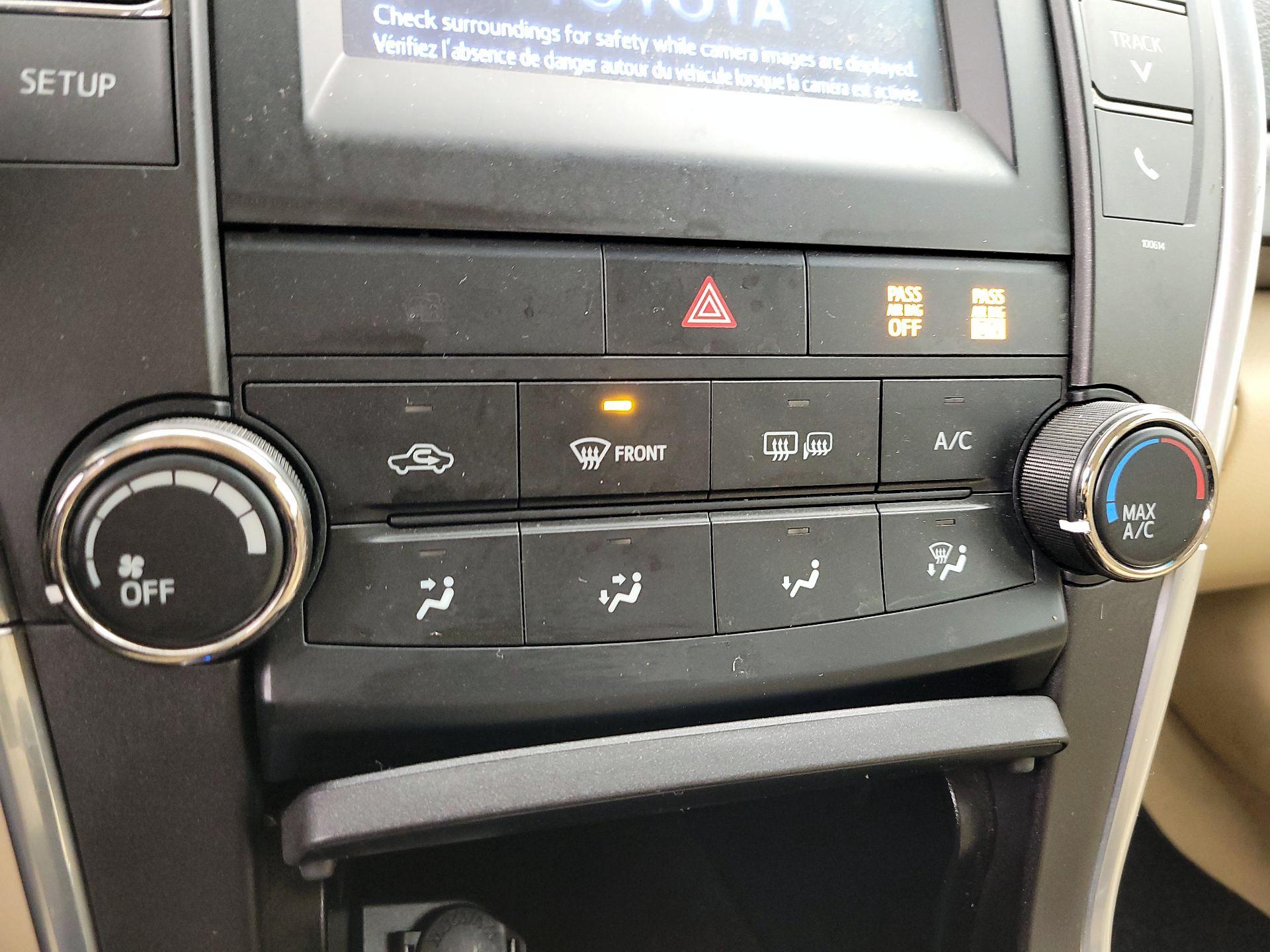 Thumbnail: 2017 Toyota Camry - 16