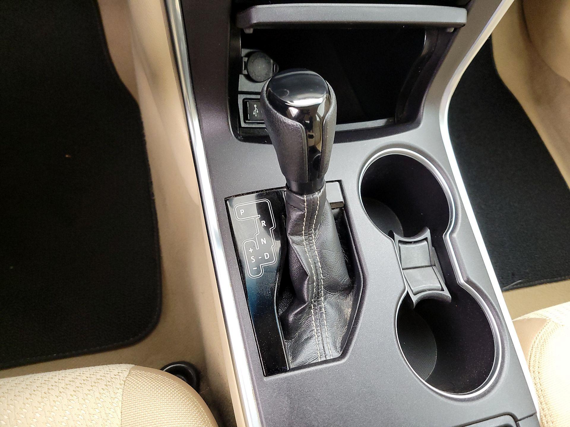 Thumbnail: 2017 Toyota Camry - 17