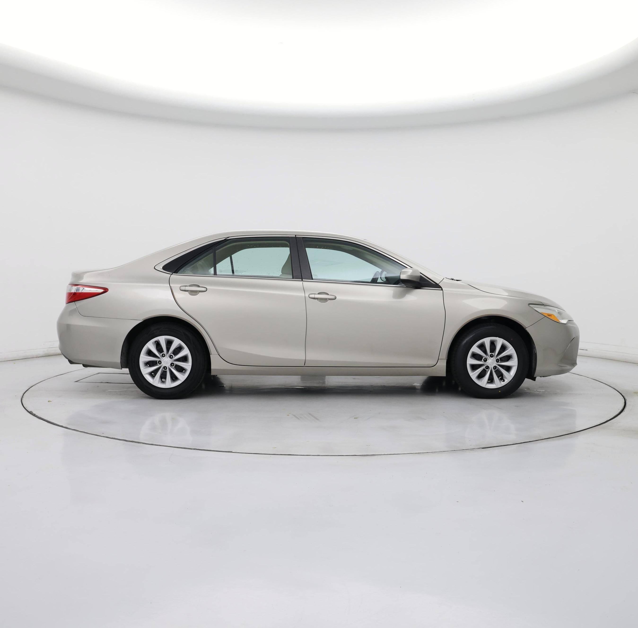 Thumbnail: 2017 Toyota Camry - 7