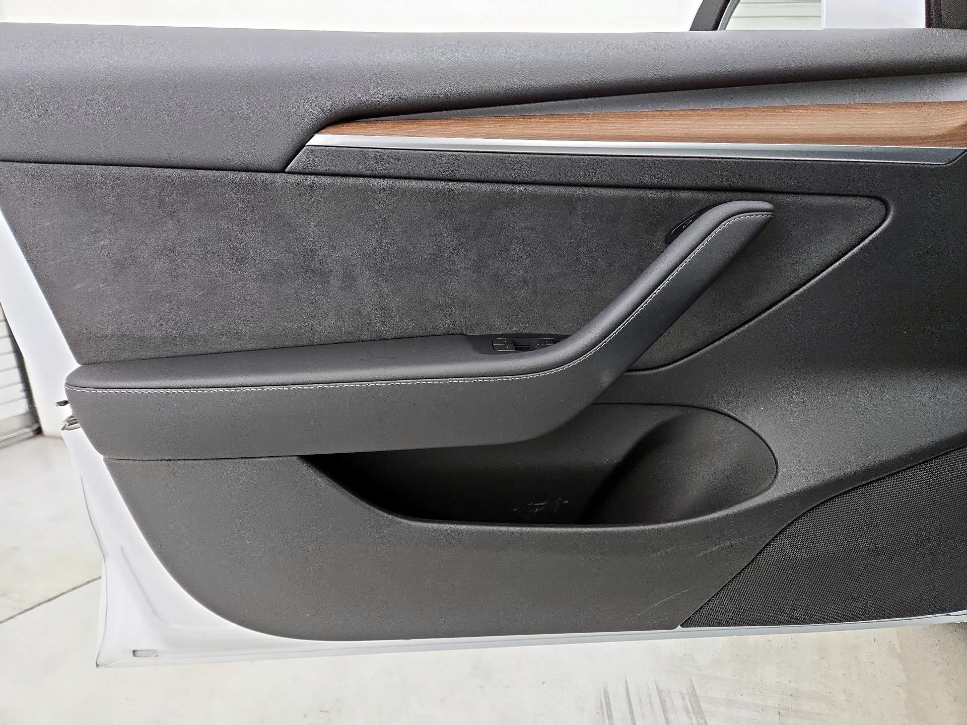 Thumbnail: 2023 Tesla Model 3 - 12