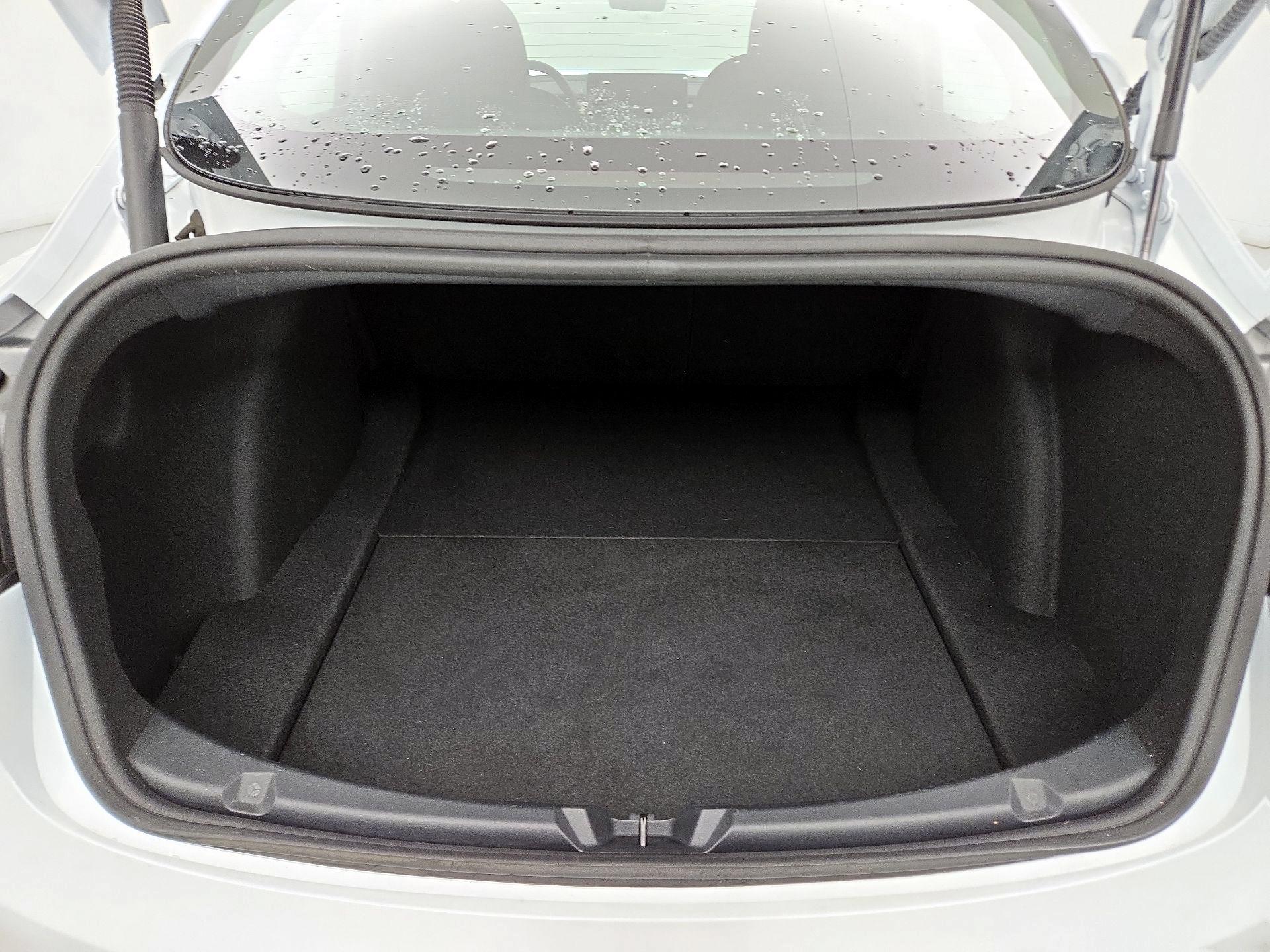 Thumbnail: 2023 Tesla Model 3 - 18