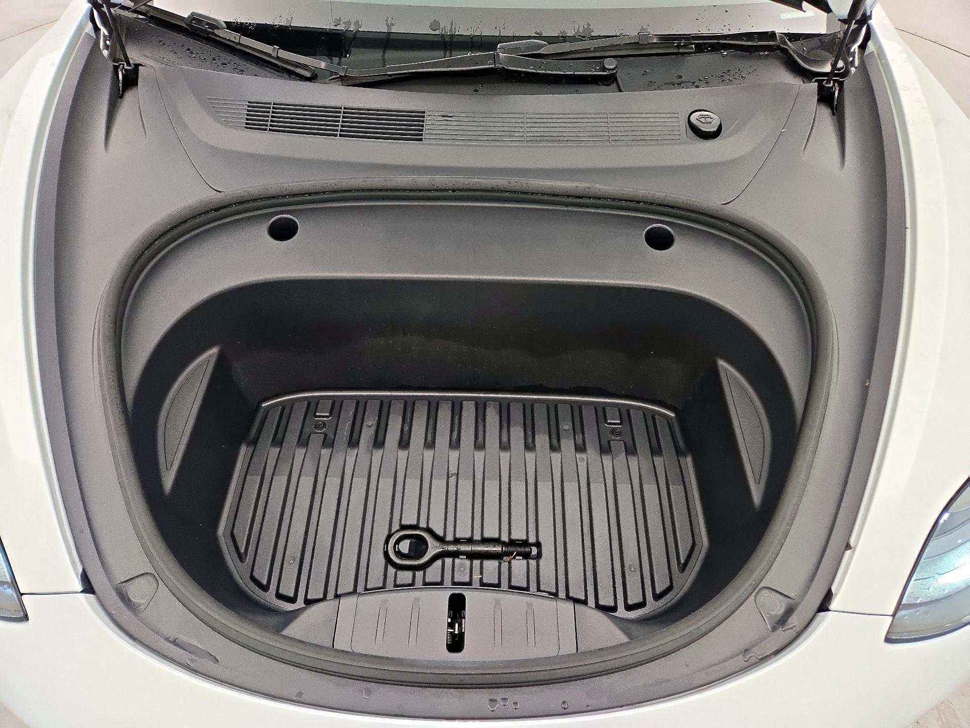 Thumbnail: 2023 Tesla Model 3 - 19