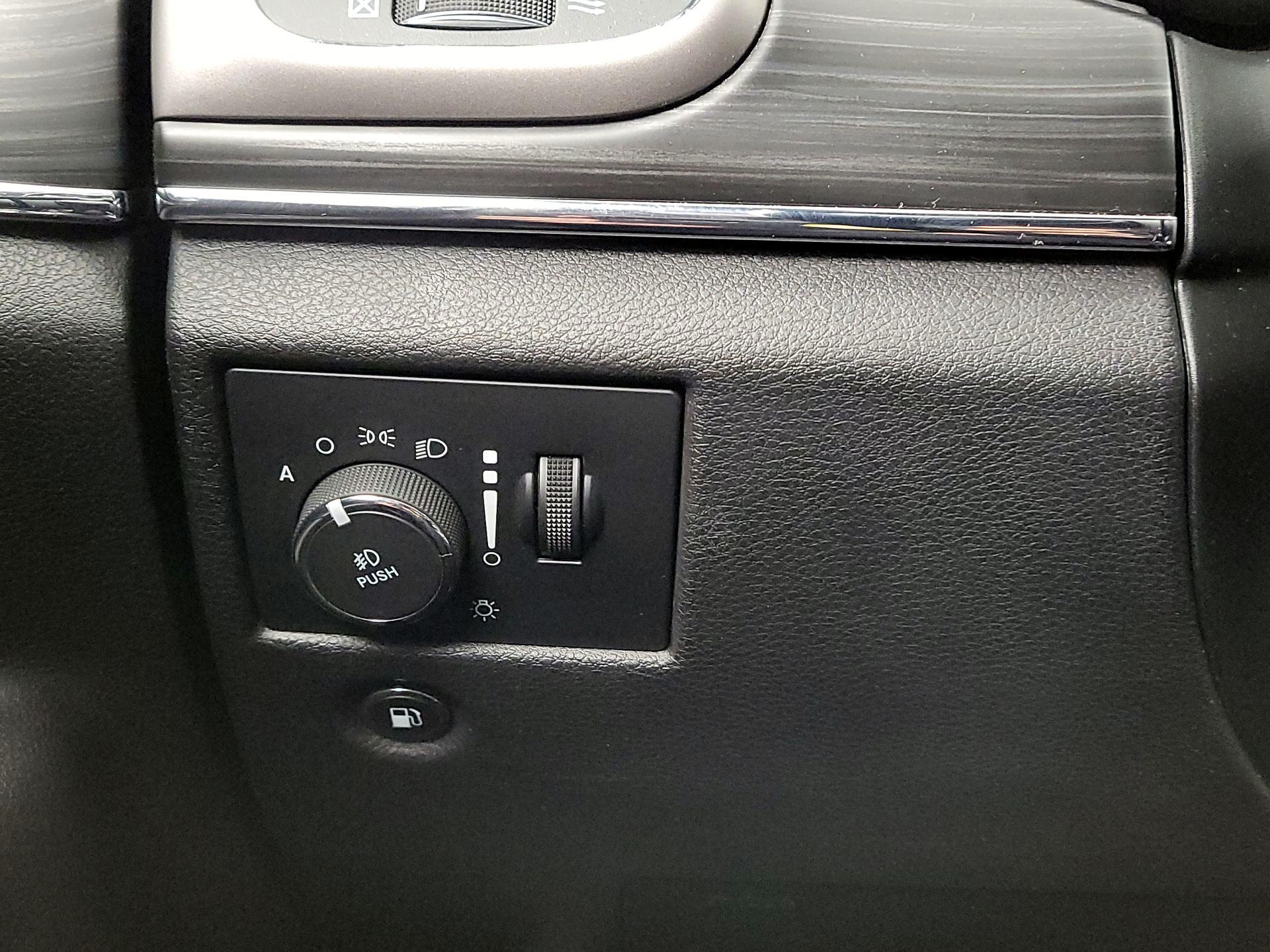 Thumbnail: 2019 Jeep Grand Cherokee - 13