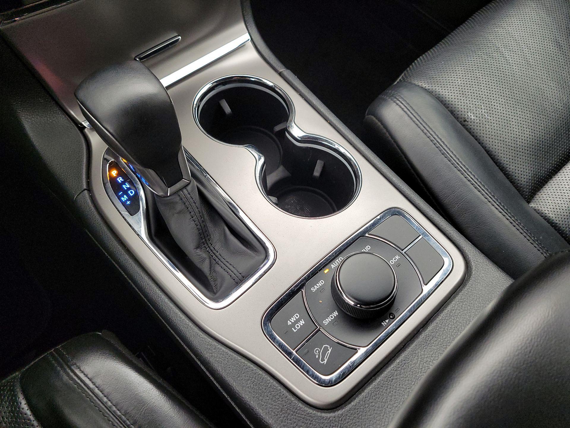 Thumbnail: 2019 Jeep Grand Cherokee - 18