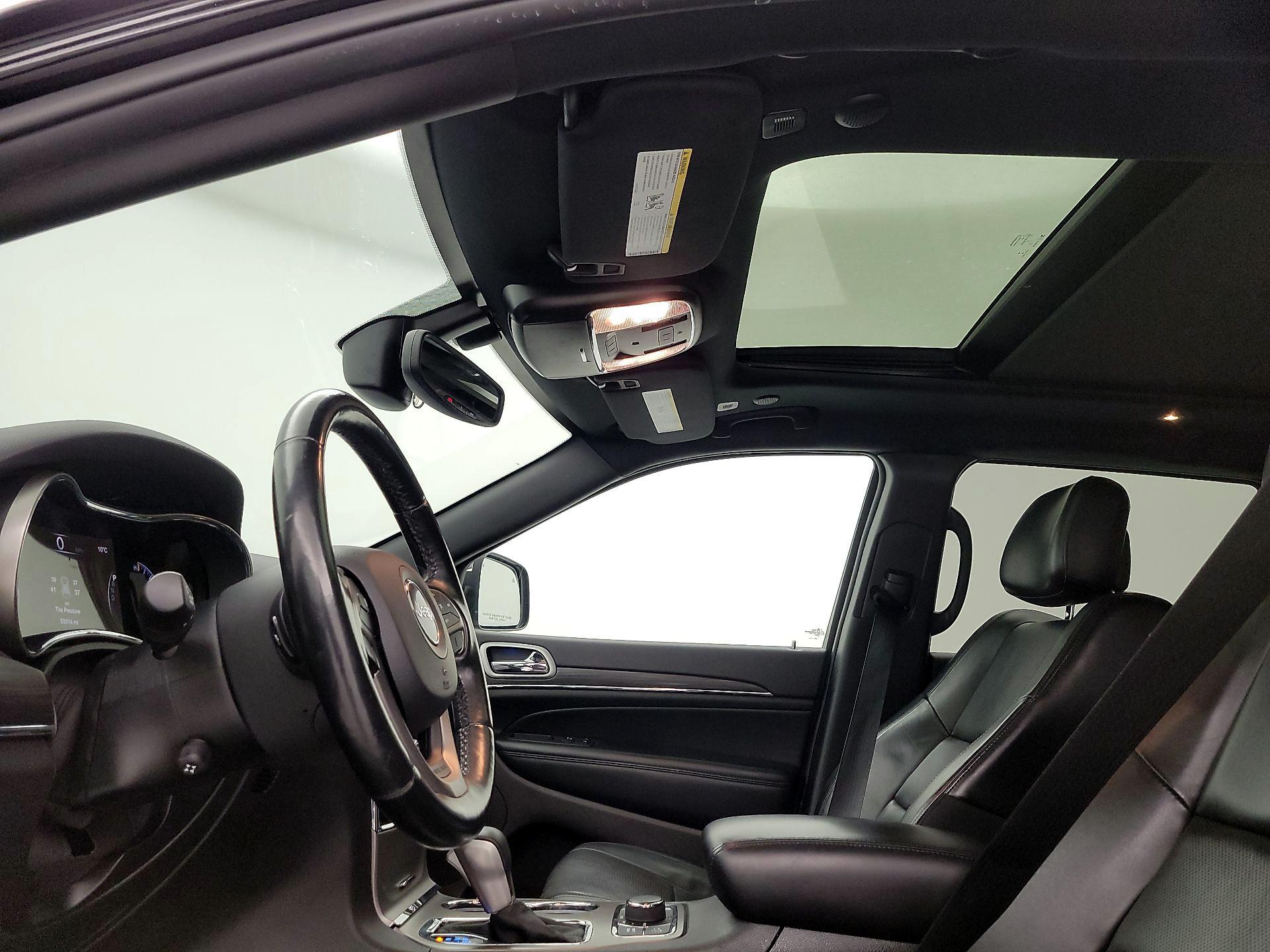 Thumbnail: 2019 Jeep Grand Cherokee - 20