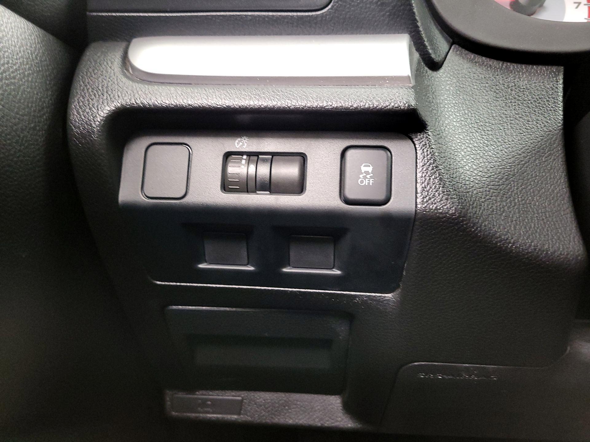 Thumbnail: 2014 Subaru Impreza - 13