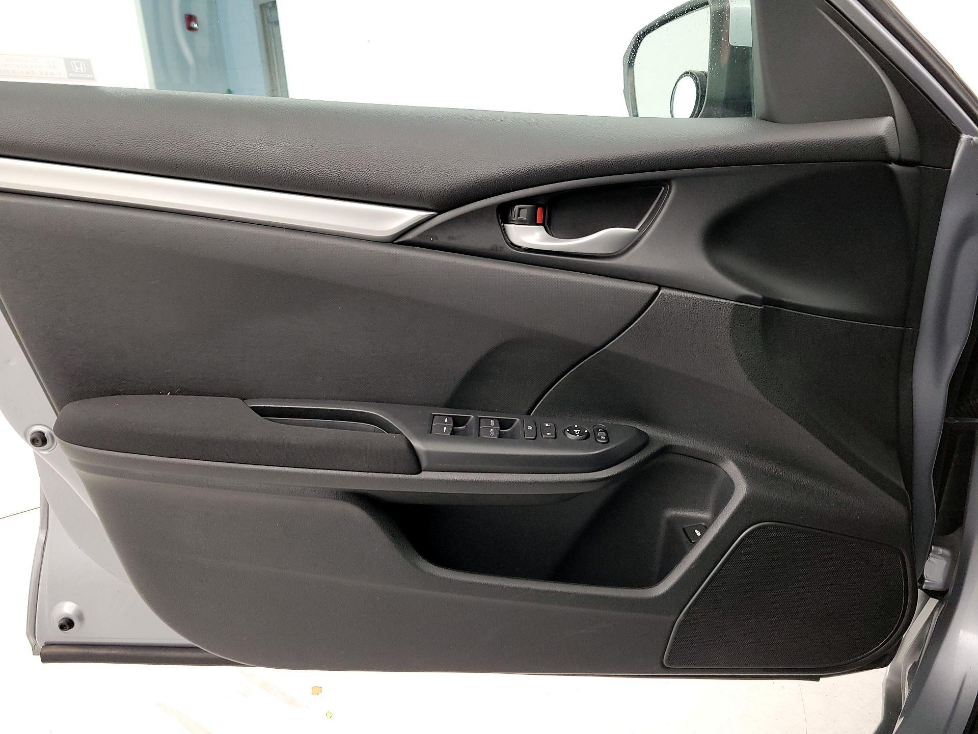 Thumbnail: 2018 Honda Civic - 12