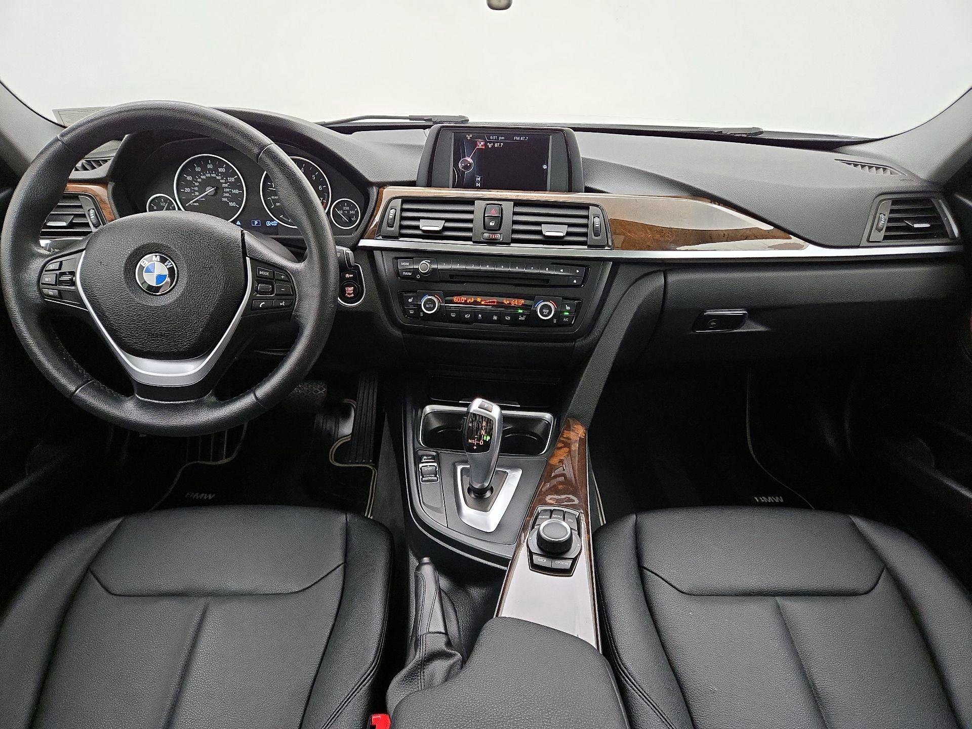 Thumbnail: 2015 BMW 3 Series - 9