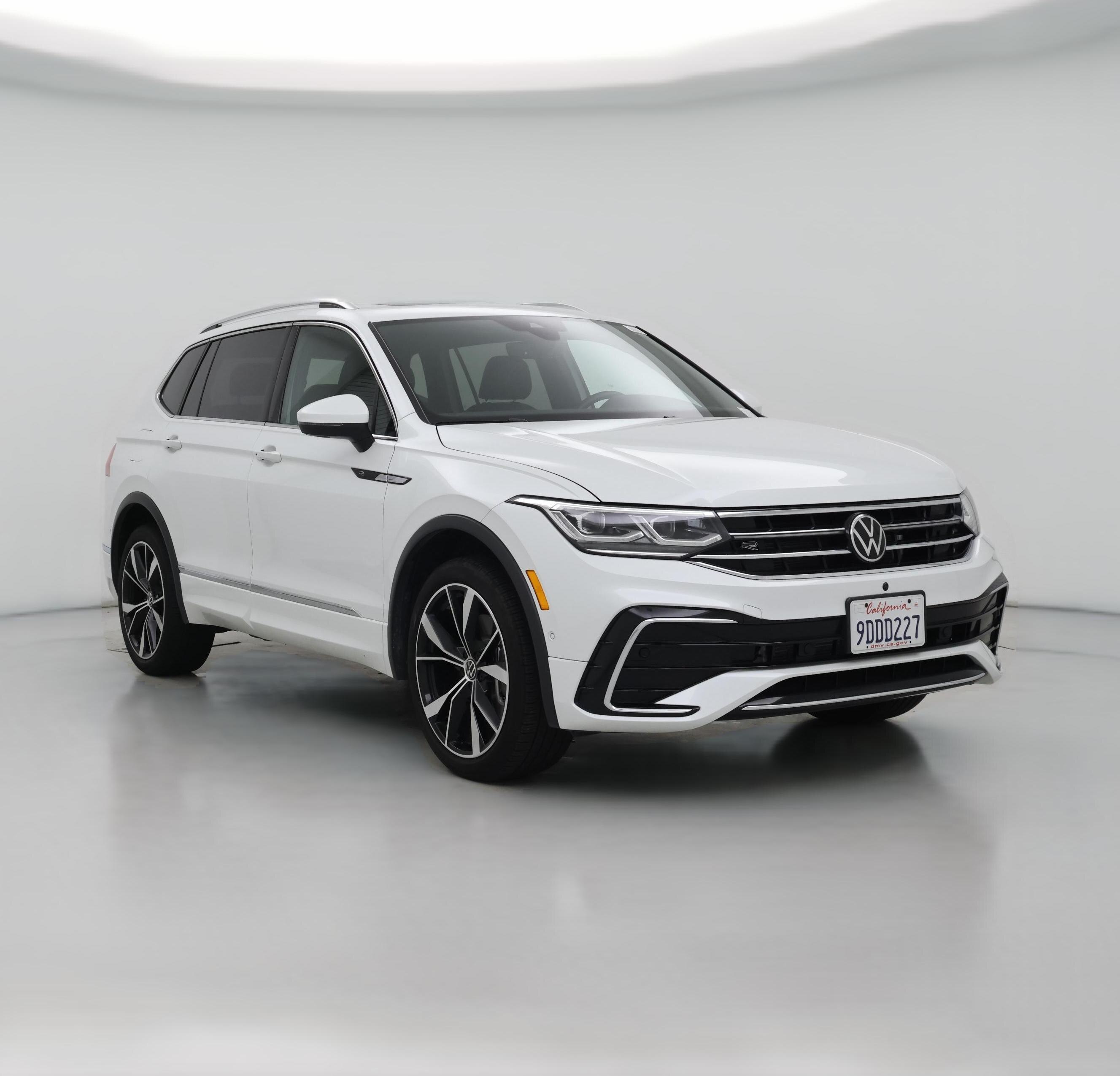Thumbnail: 2022 Volkswagen Tiguan - 1