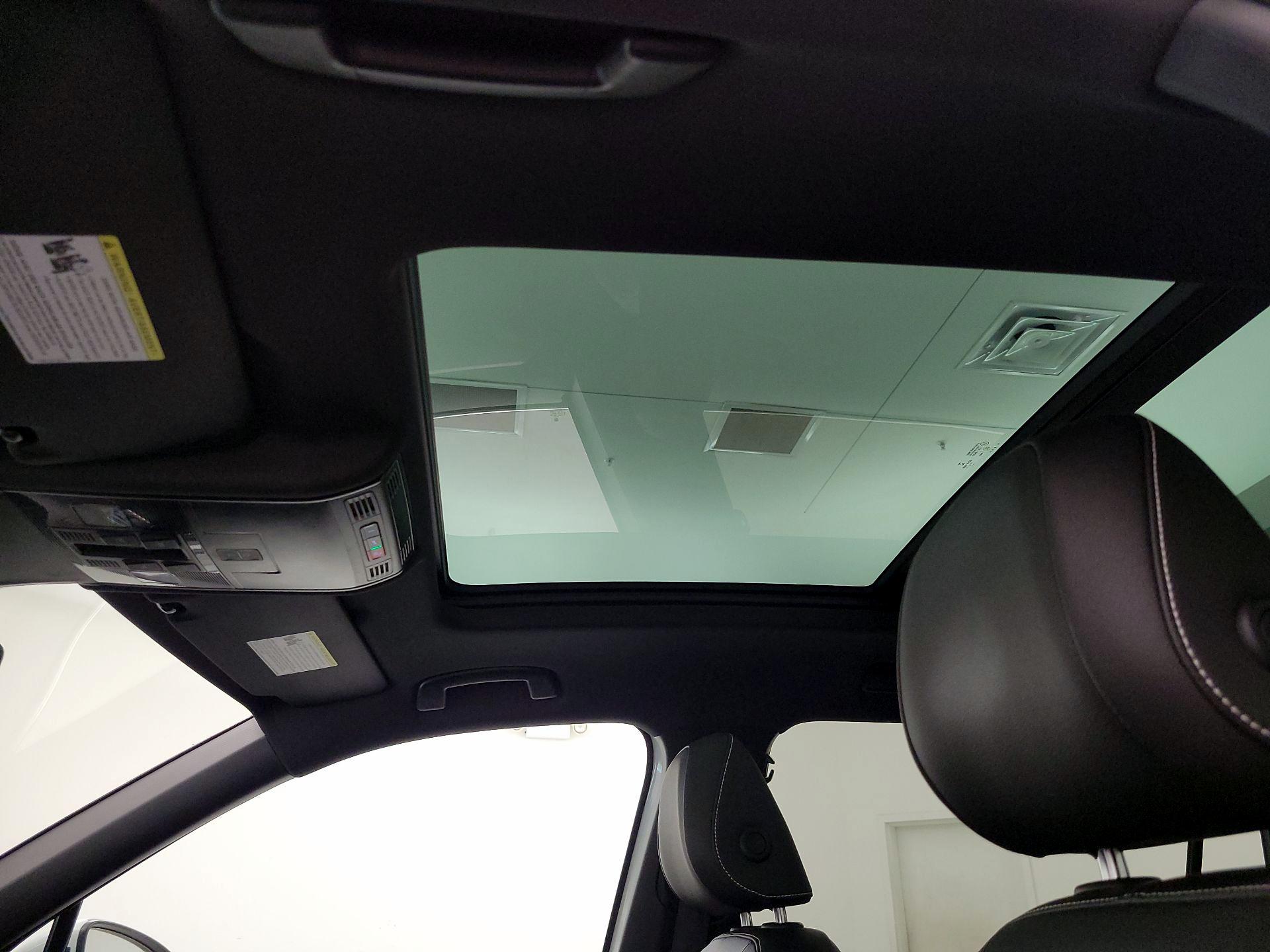 Thumbnail: 2022 Volkswagen Tiguan - 20