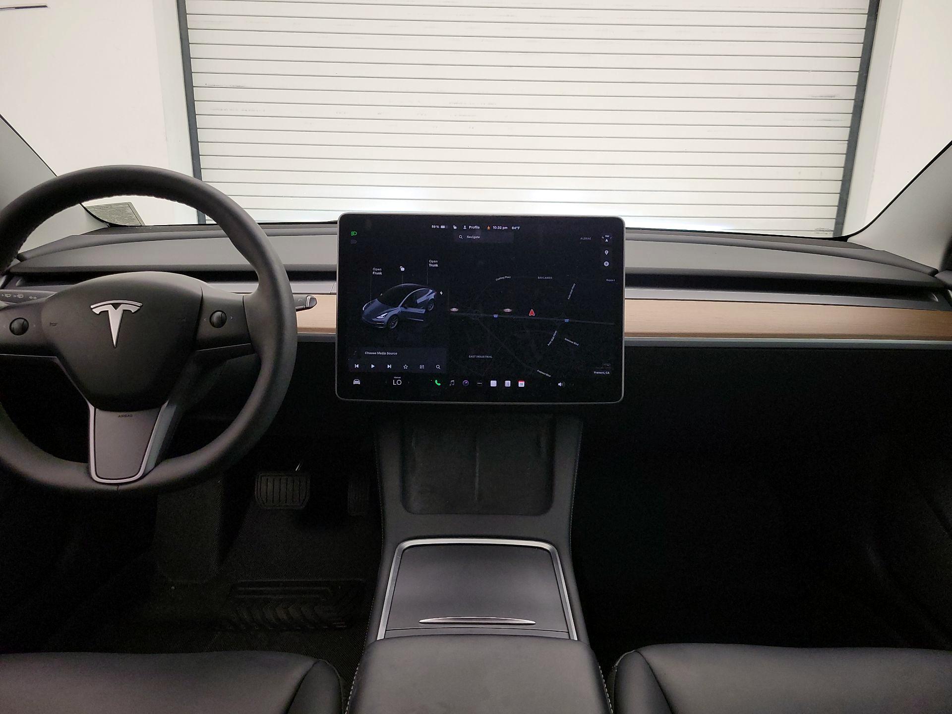 Thumbnail: 2023 Tesla Model 3 - 9