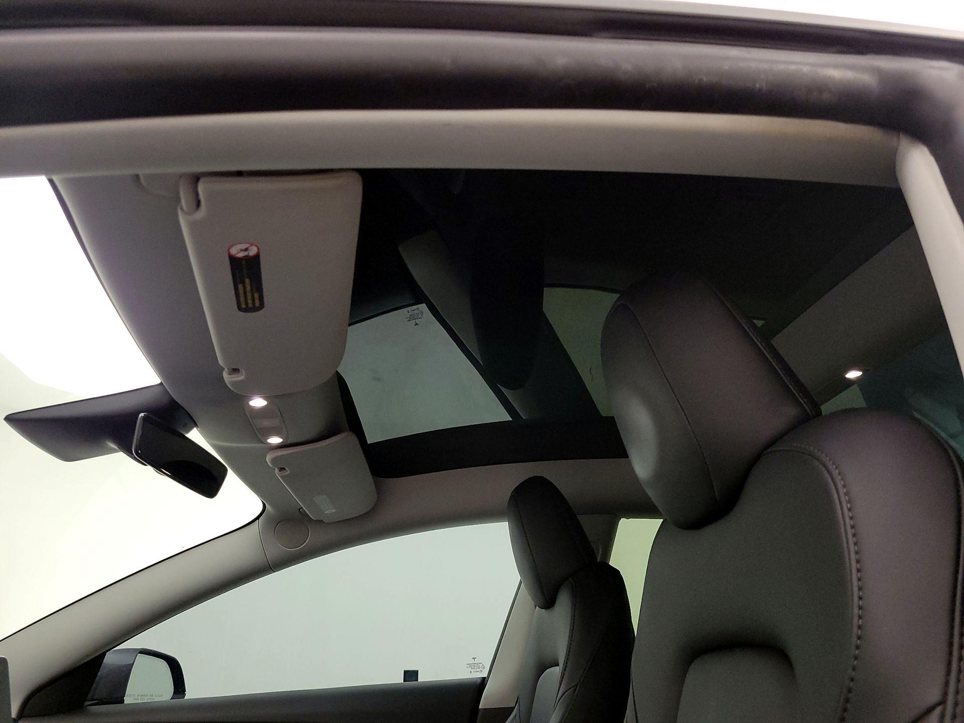 Thumbnail: 2023 Tesla Model 3 - 19