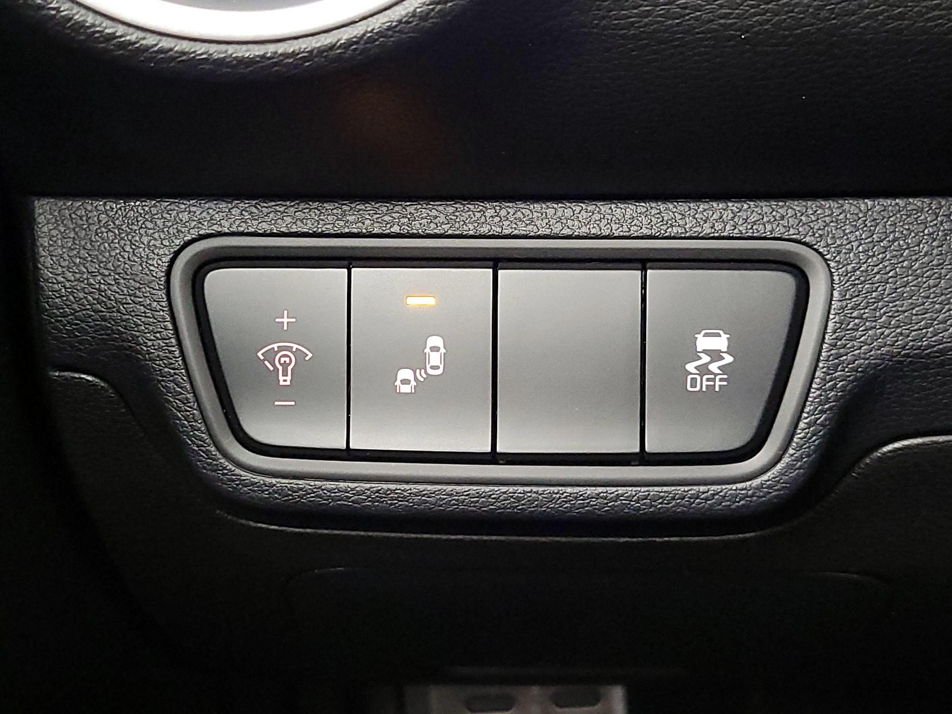 Thumbnail: 2023 Kia Forte - 13