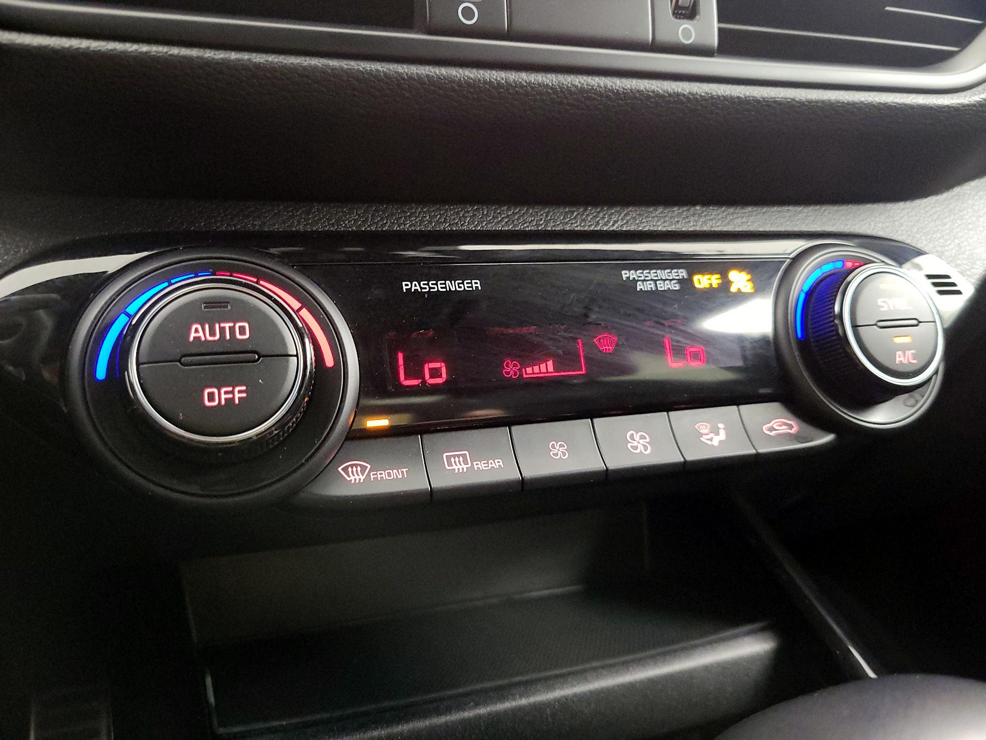 Thumbnail: 2023 Kia Forte - 17