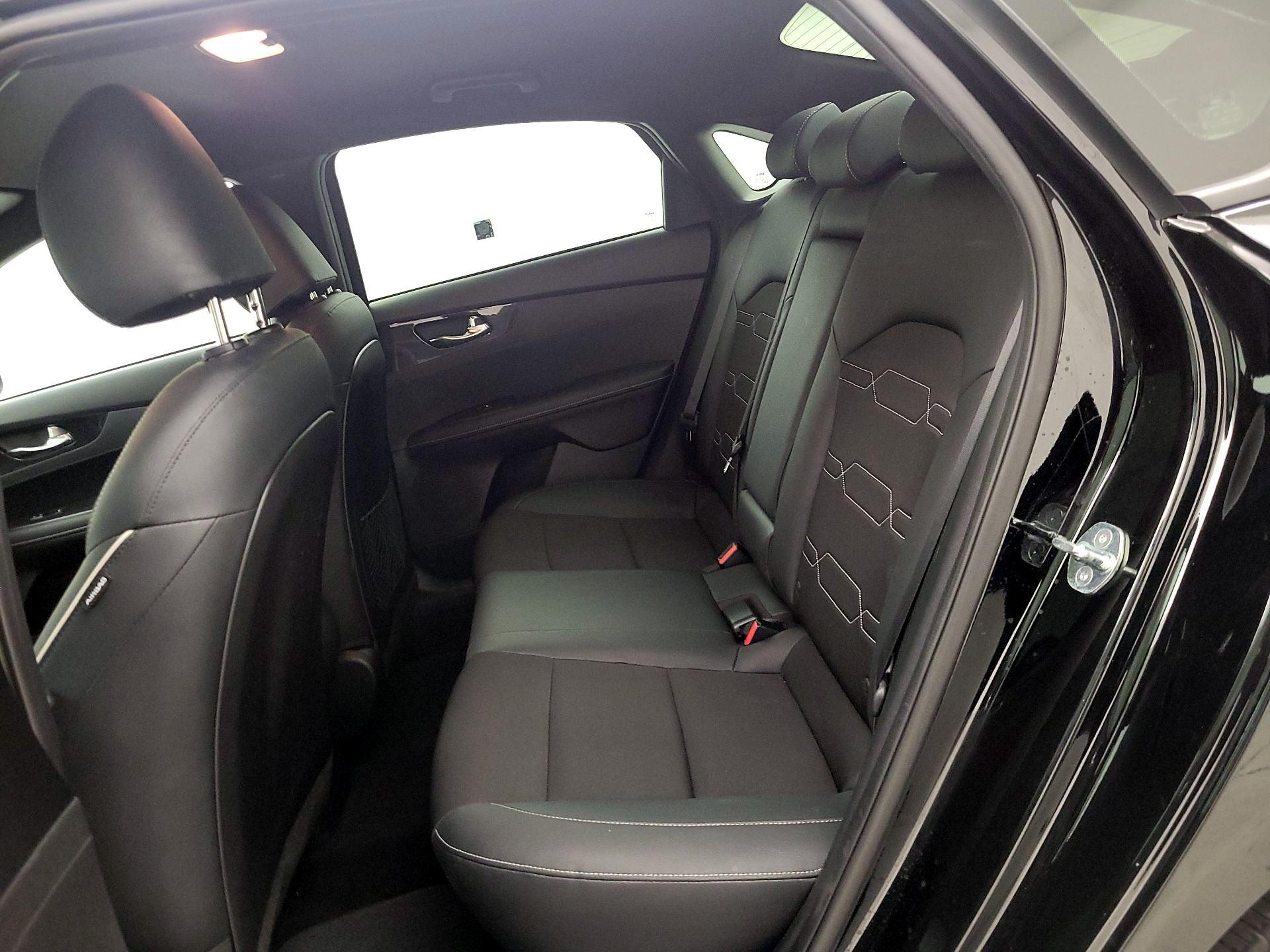 Thumbnail: 2023 Kia Forte - 20