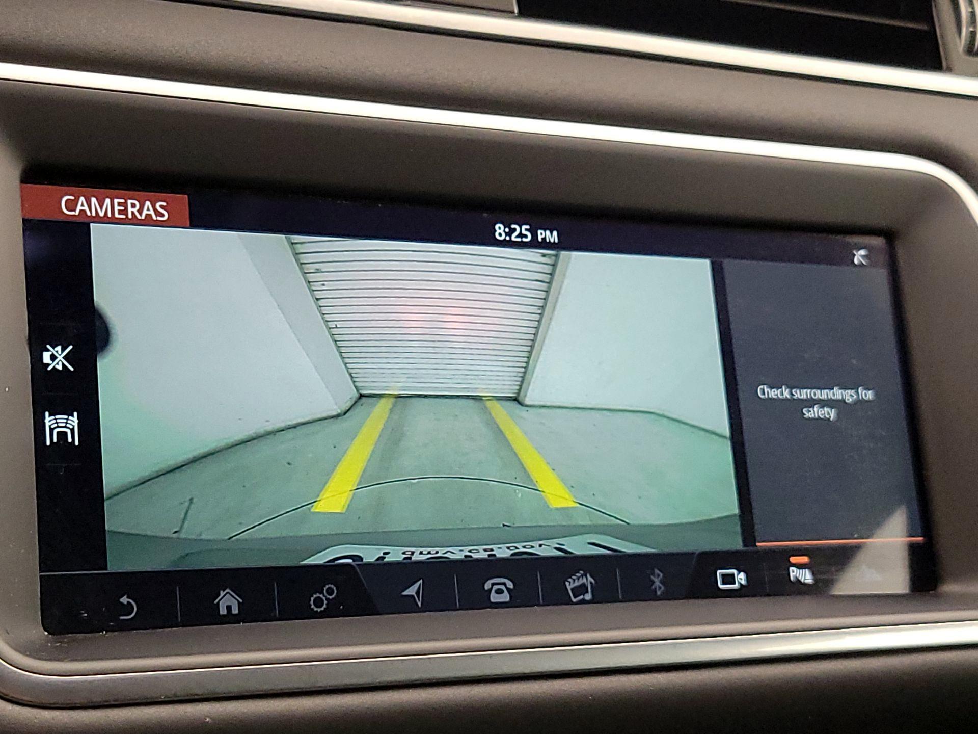 Thumbnail: 2020 Land Rover Range Rover Evoque - 15