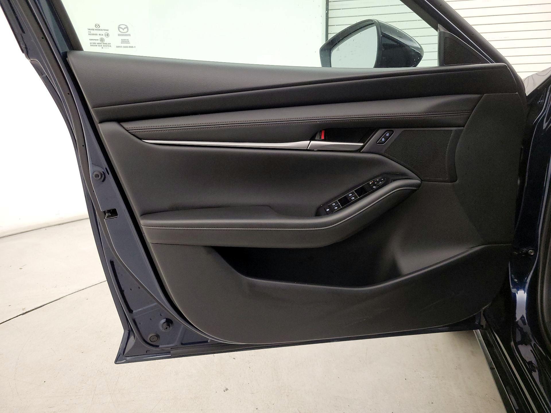 Thumbnail: 2025 Mazda Mazda3 - 12