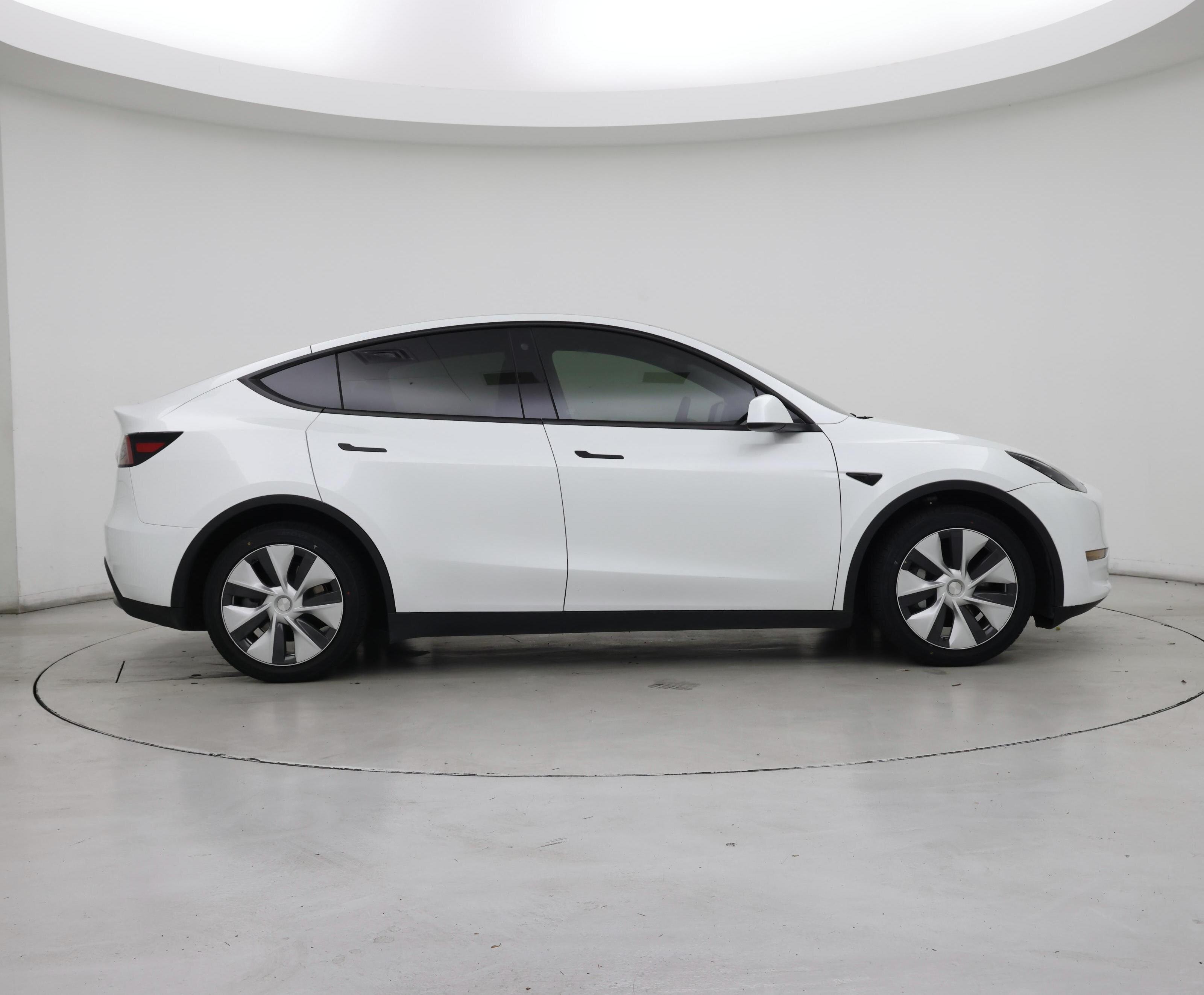 Thumbnail: 2023 Tesla Model Y - 7