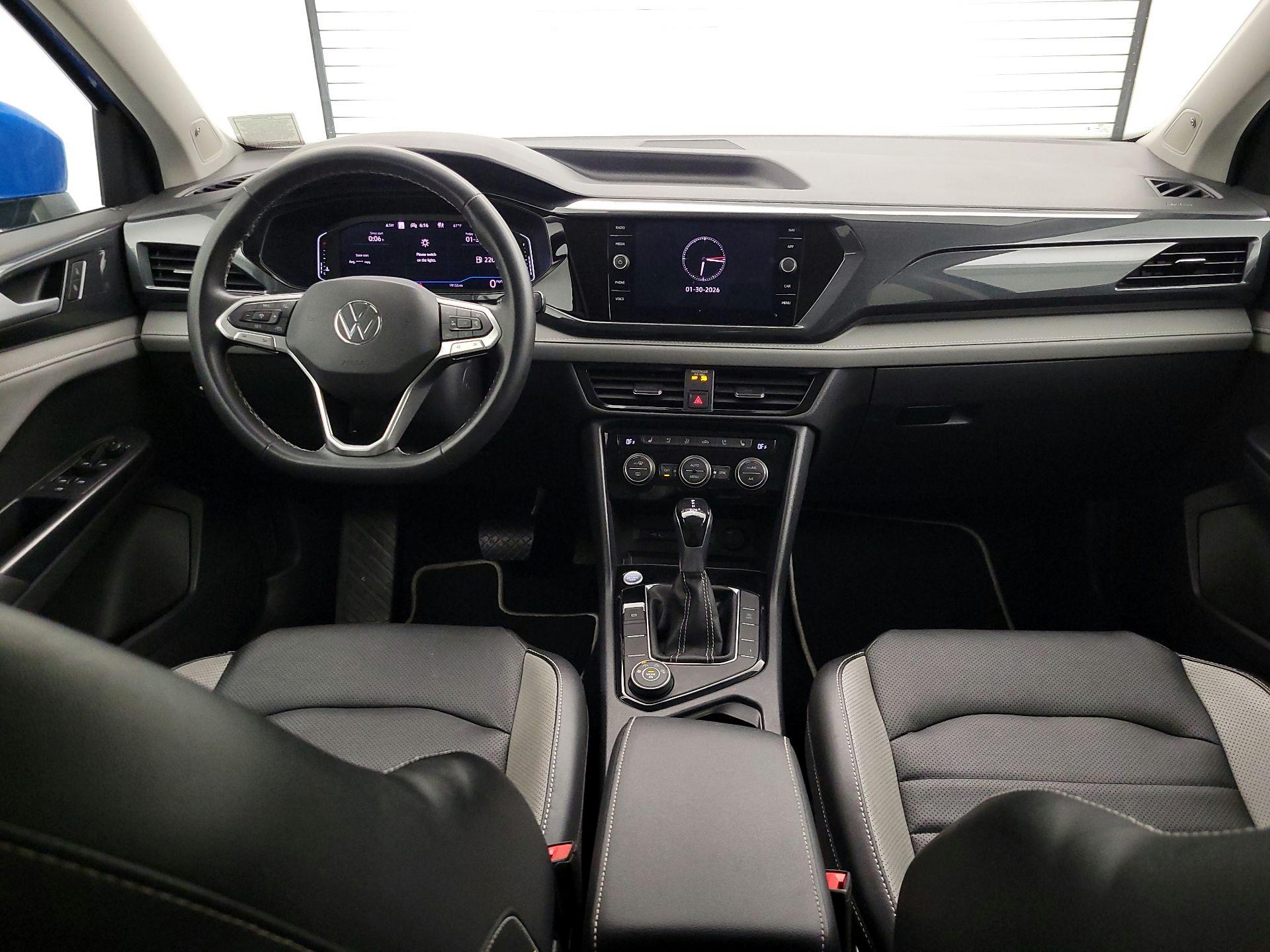 Thumbnail: 2022 Volkswagen Taos - 9