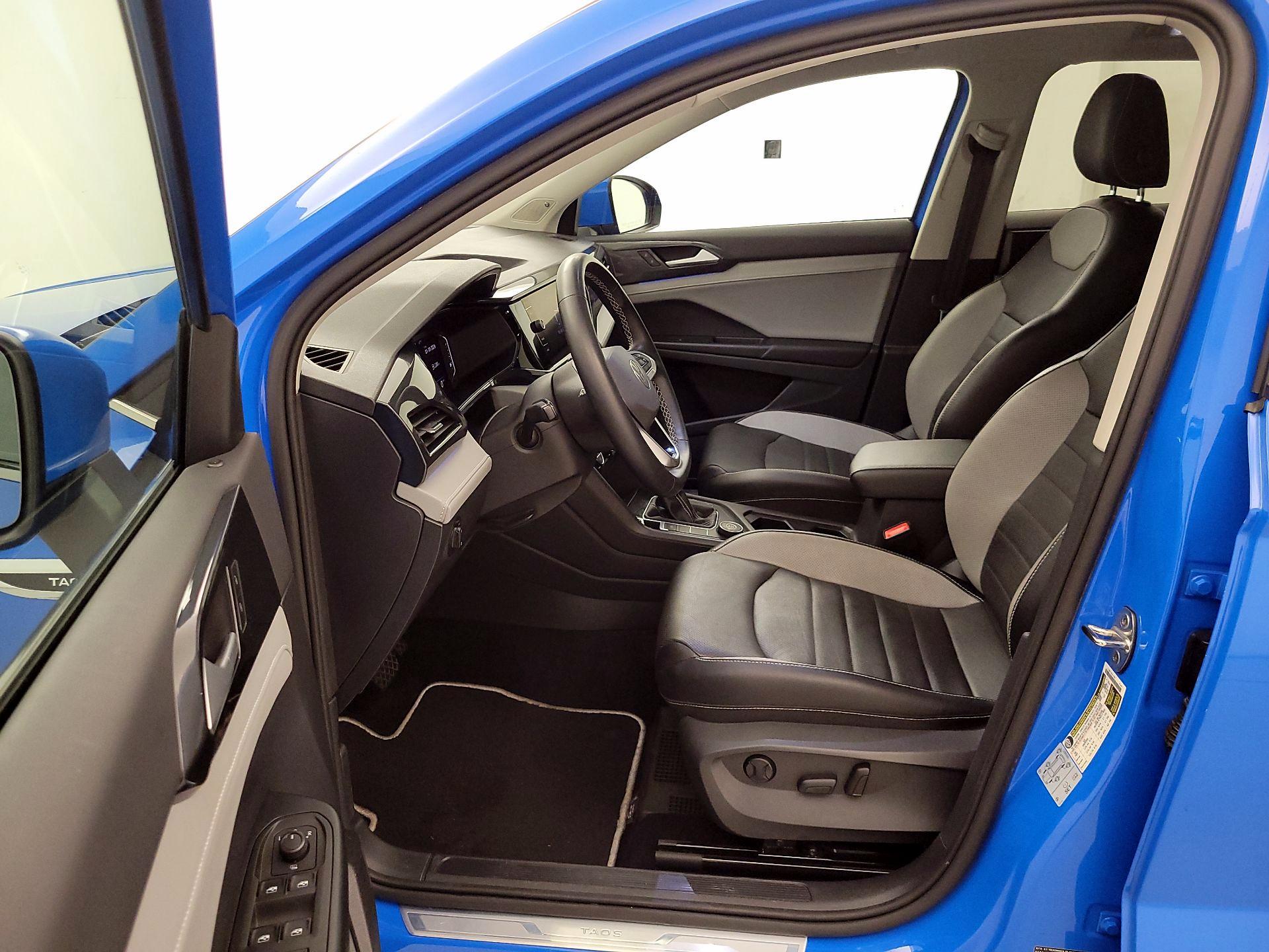 Thumbnail: 2022 Volkswagen Taos - 11