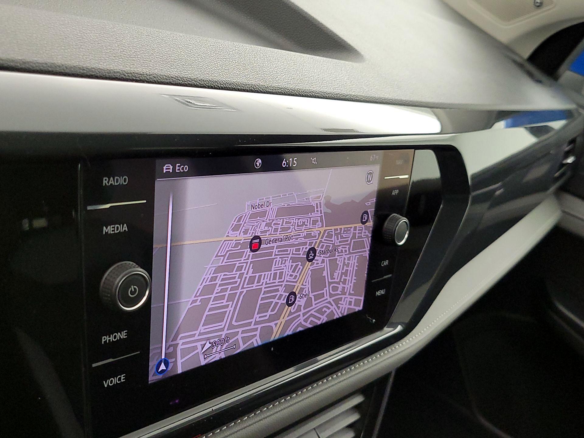 Thumbnail: 2022 Volkswagen Taos - 14