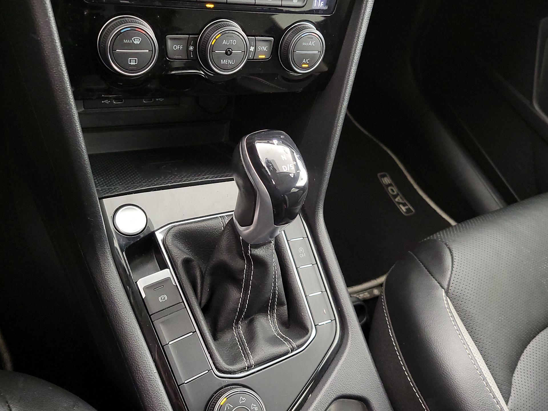 Thumbnail: 2022 Volkswagen Taos - 18