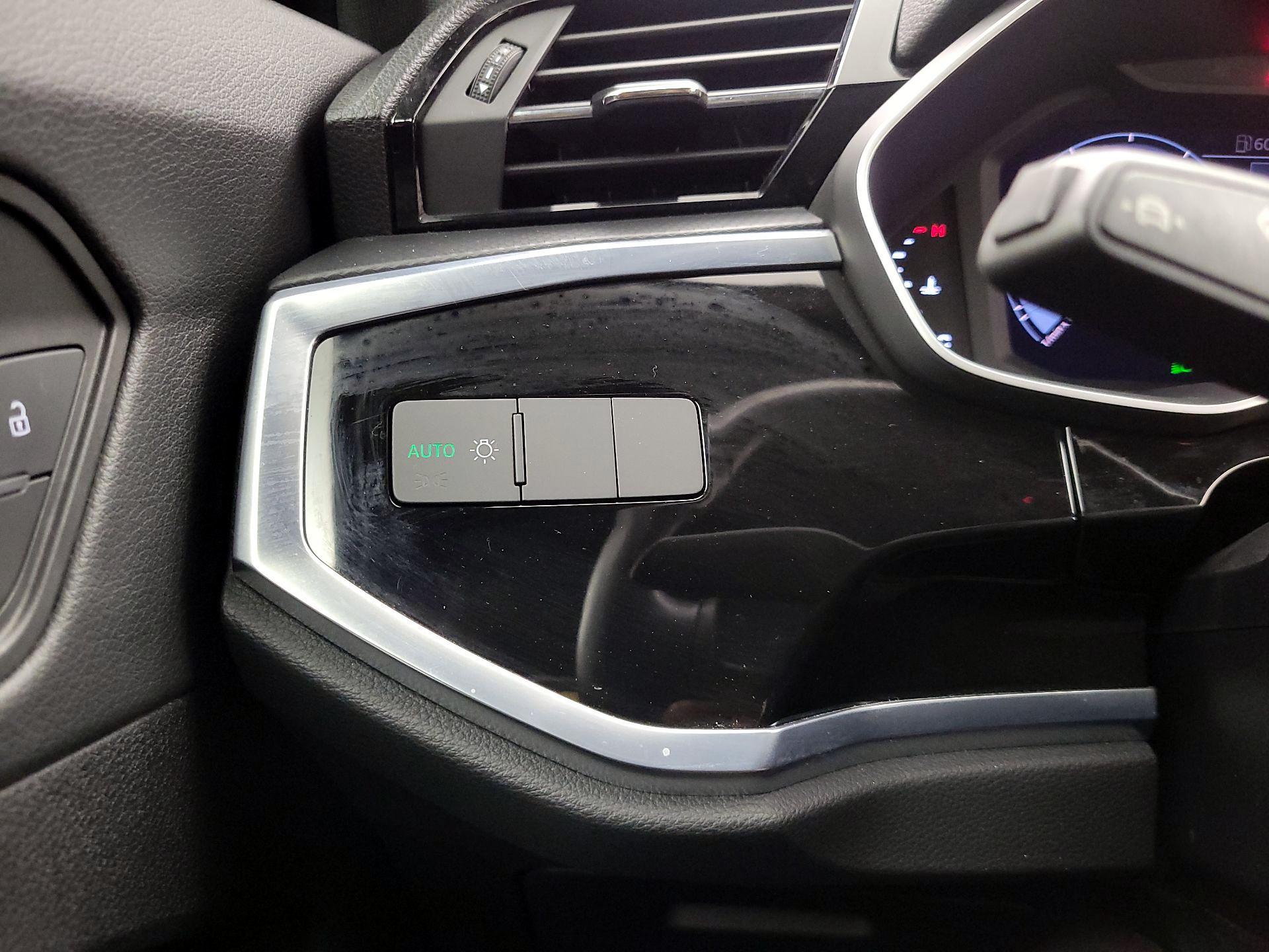 Thumbnail: 2021 Audi Q3 - 13