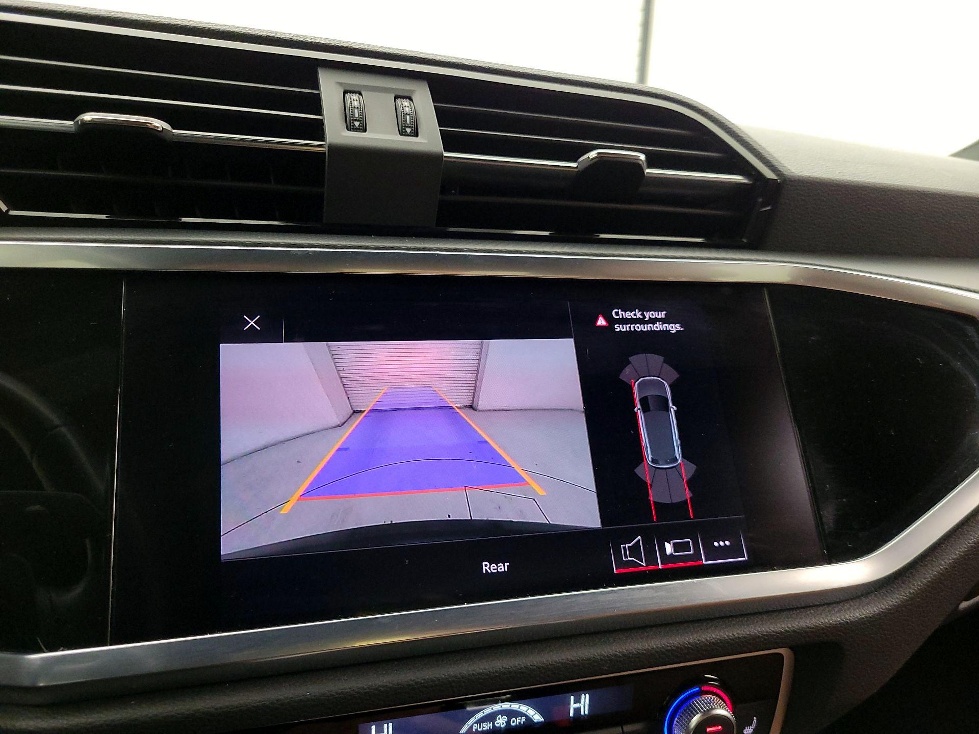 Thumbnail: 2021 Audi Q3 - 14