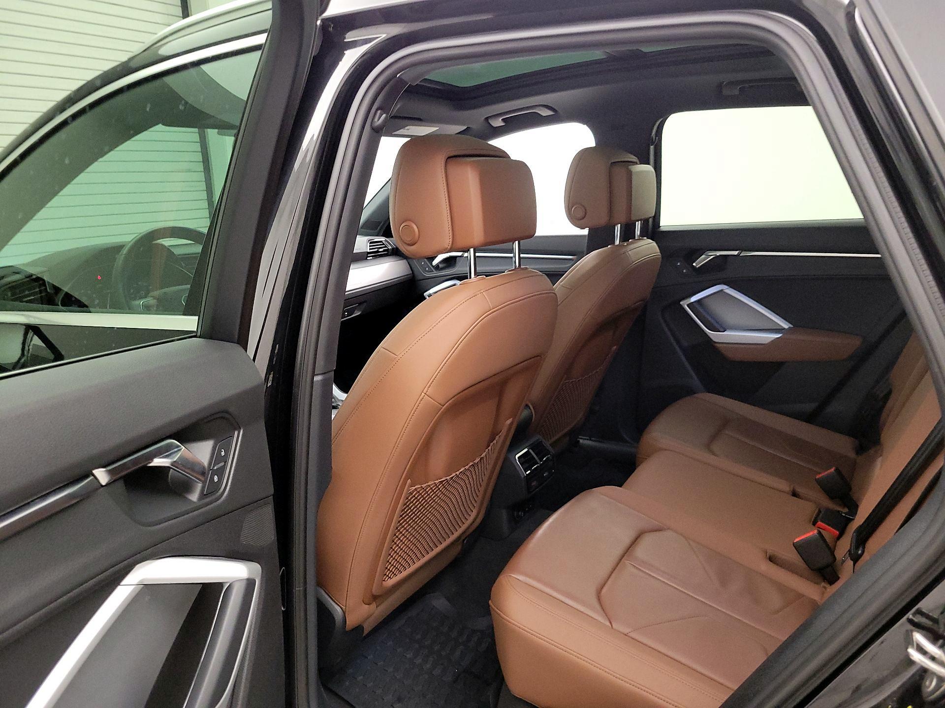 Thumbnail: 2021 Audi Q3 - 20