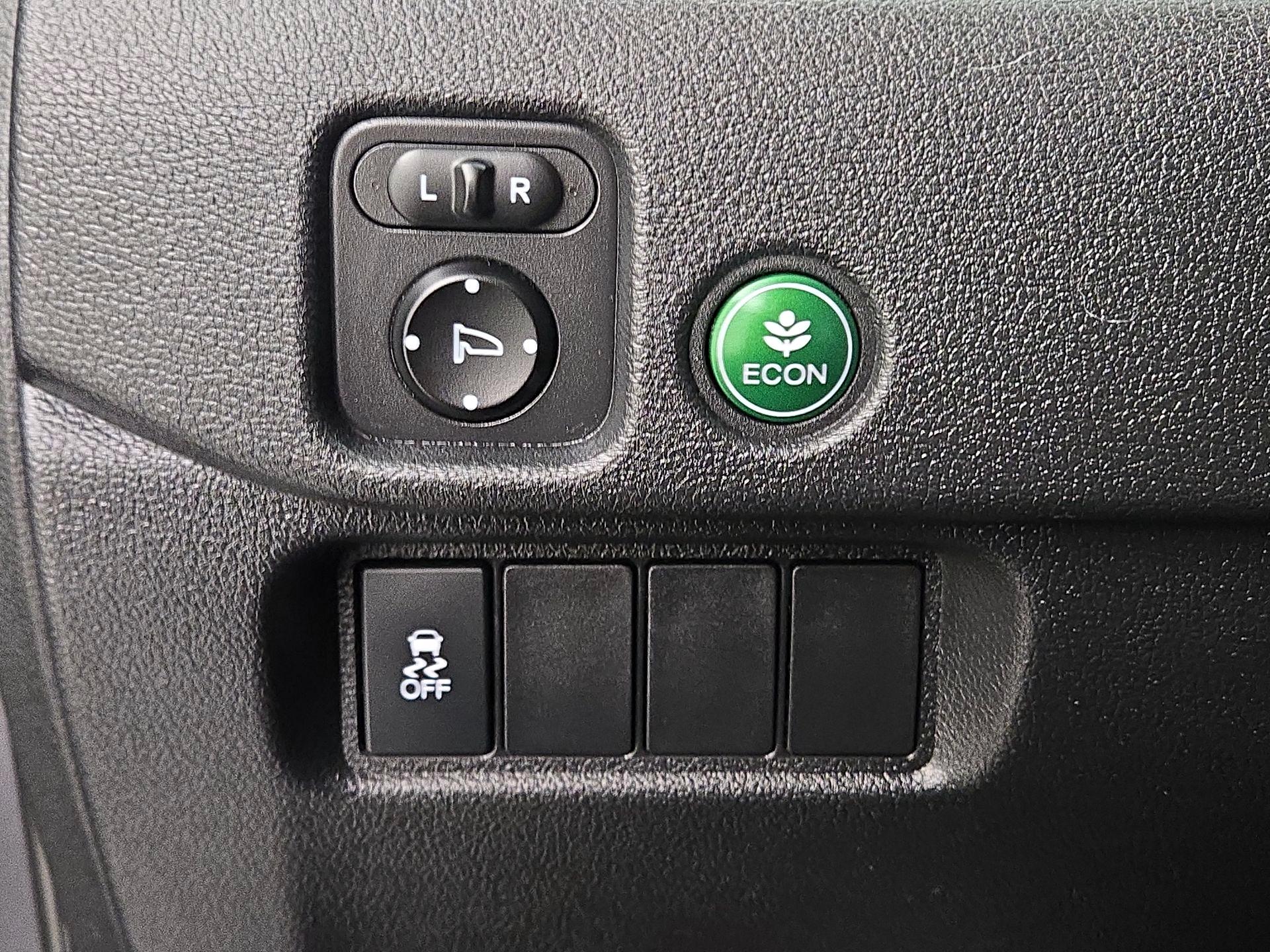 Thumbnail: 2018 Honda Pilot - 13