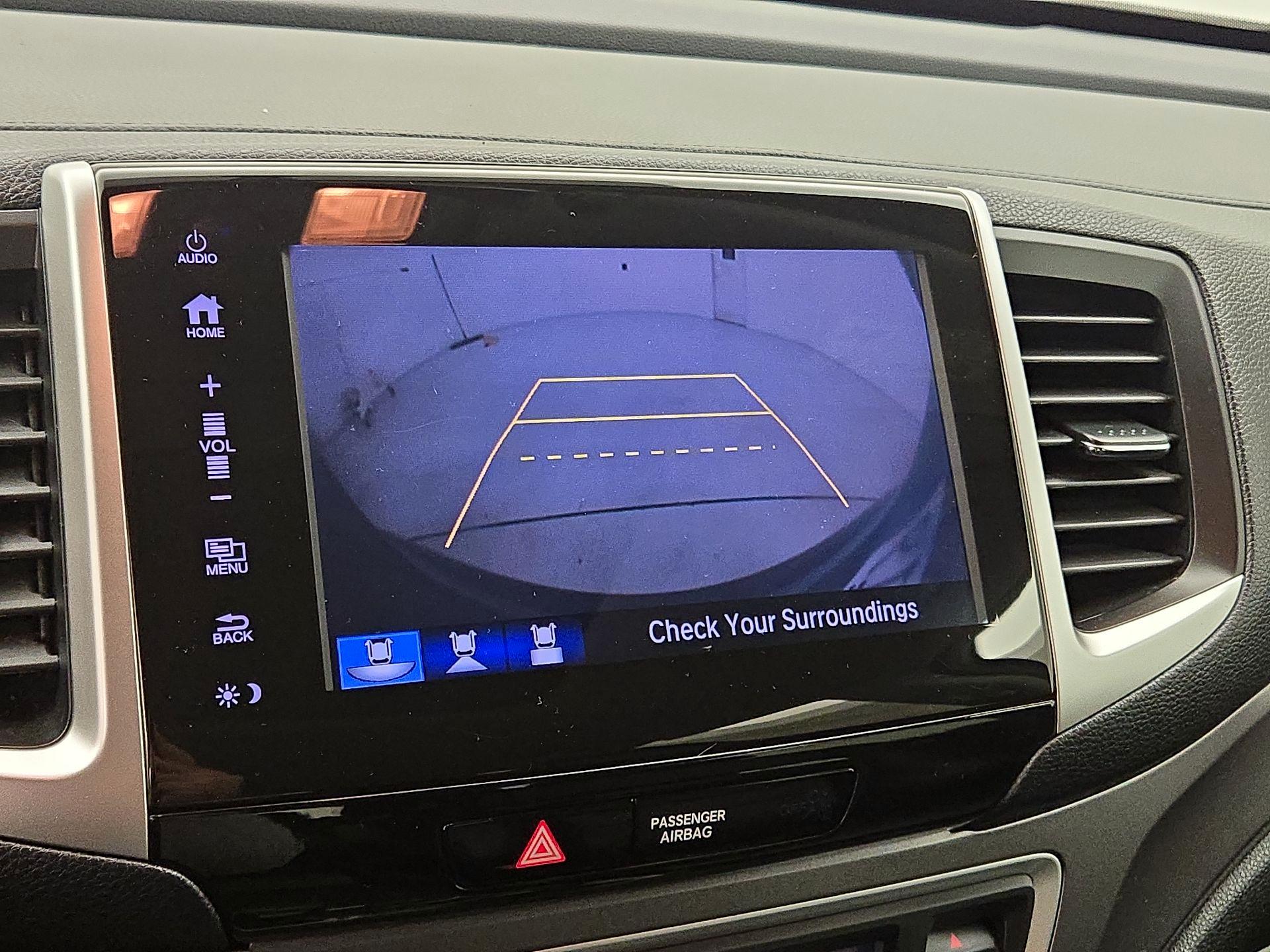 Thumbnail: 2018 Honda Pilot - 14