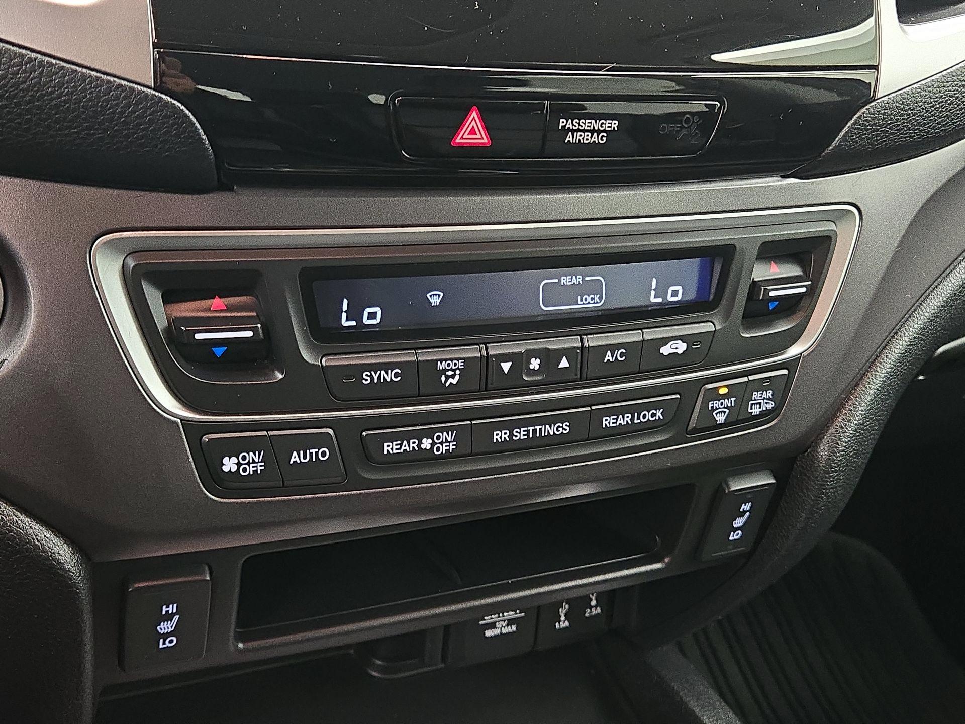 Thumbnail: 2018 Honda Pilot - 16