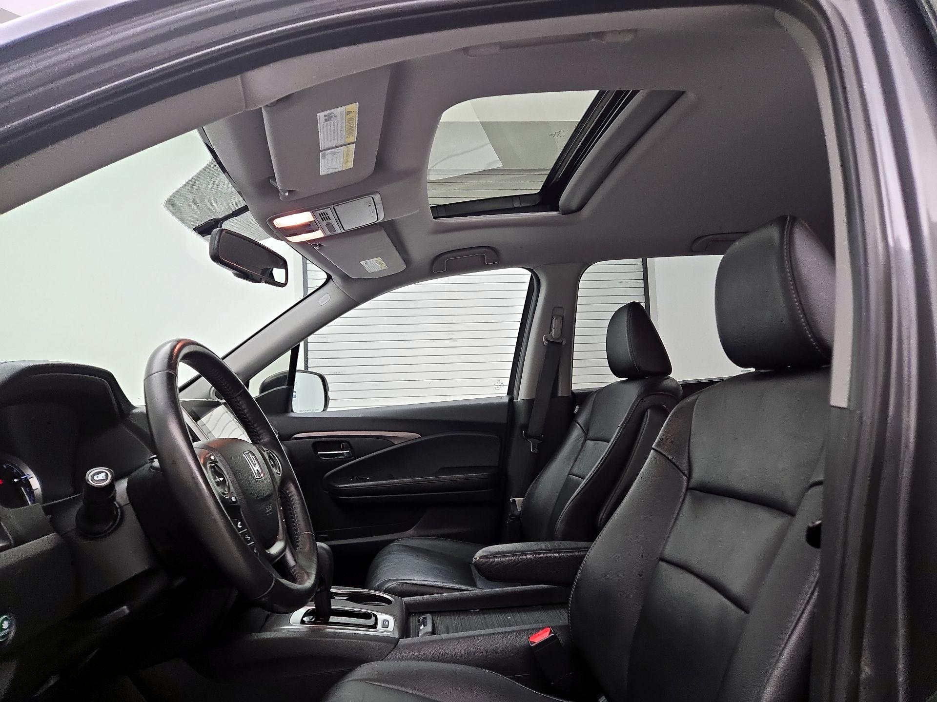 Thumbnail: 2018 Honda Pilot - 19