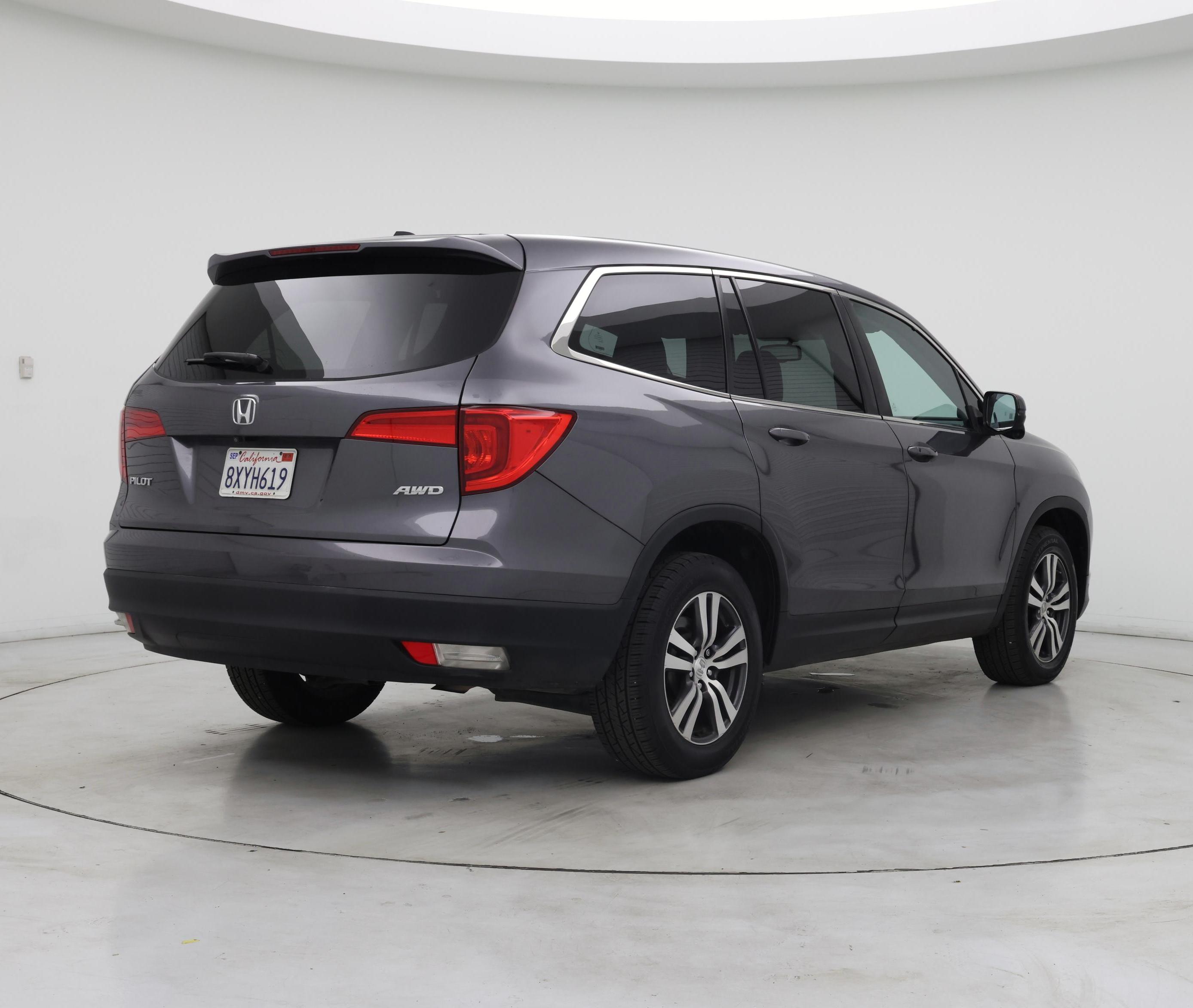 Thumbnail: 2018 Honda Pilot - 8