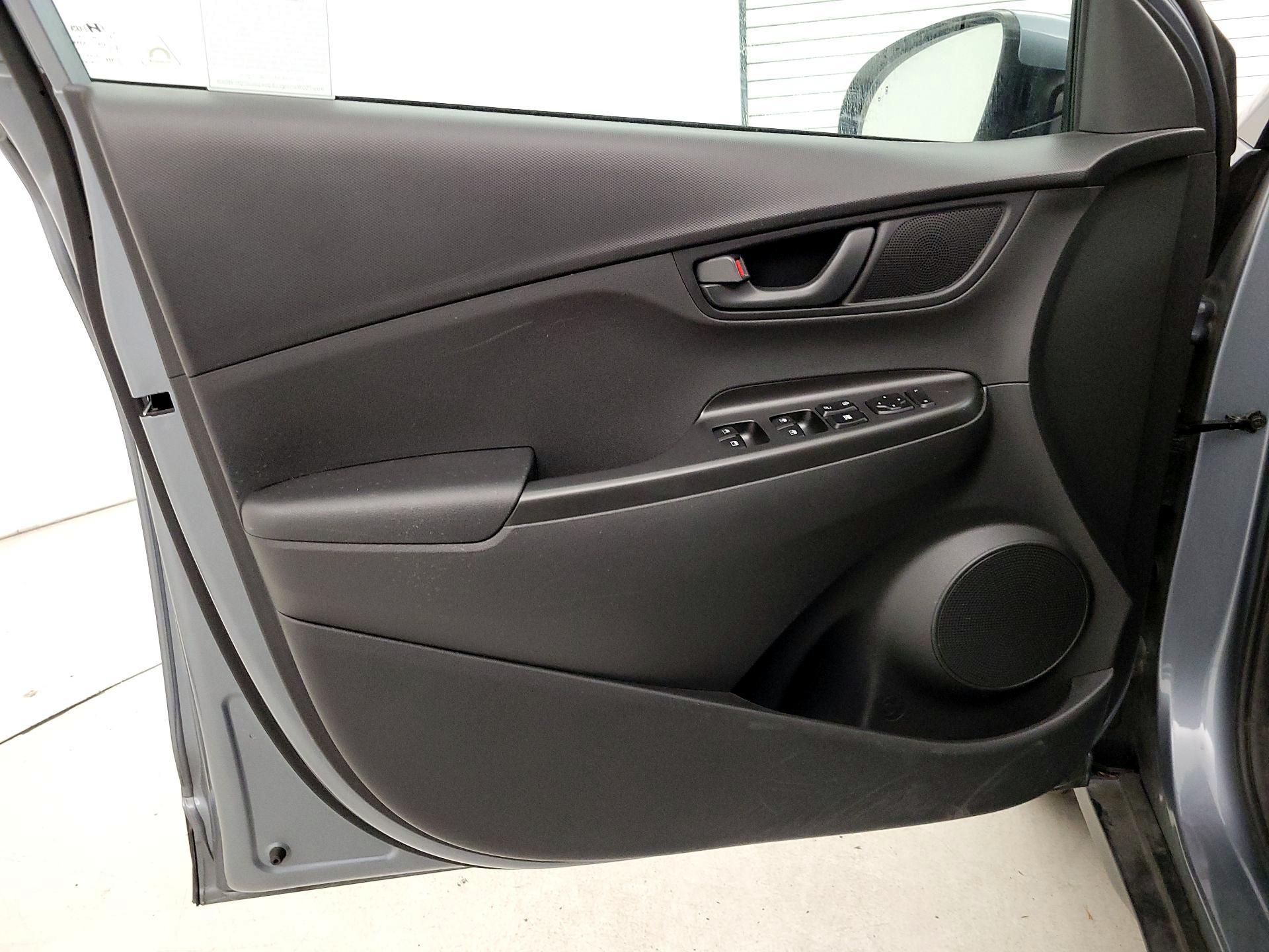 Thumbnail: 2020 Hyundai Kona - 12