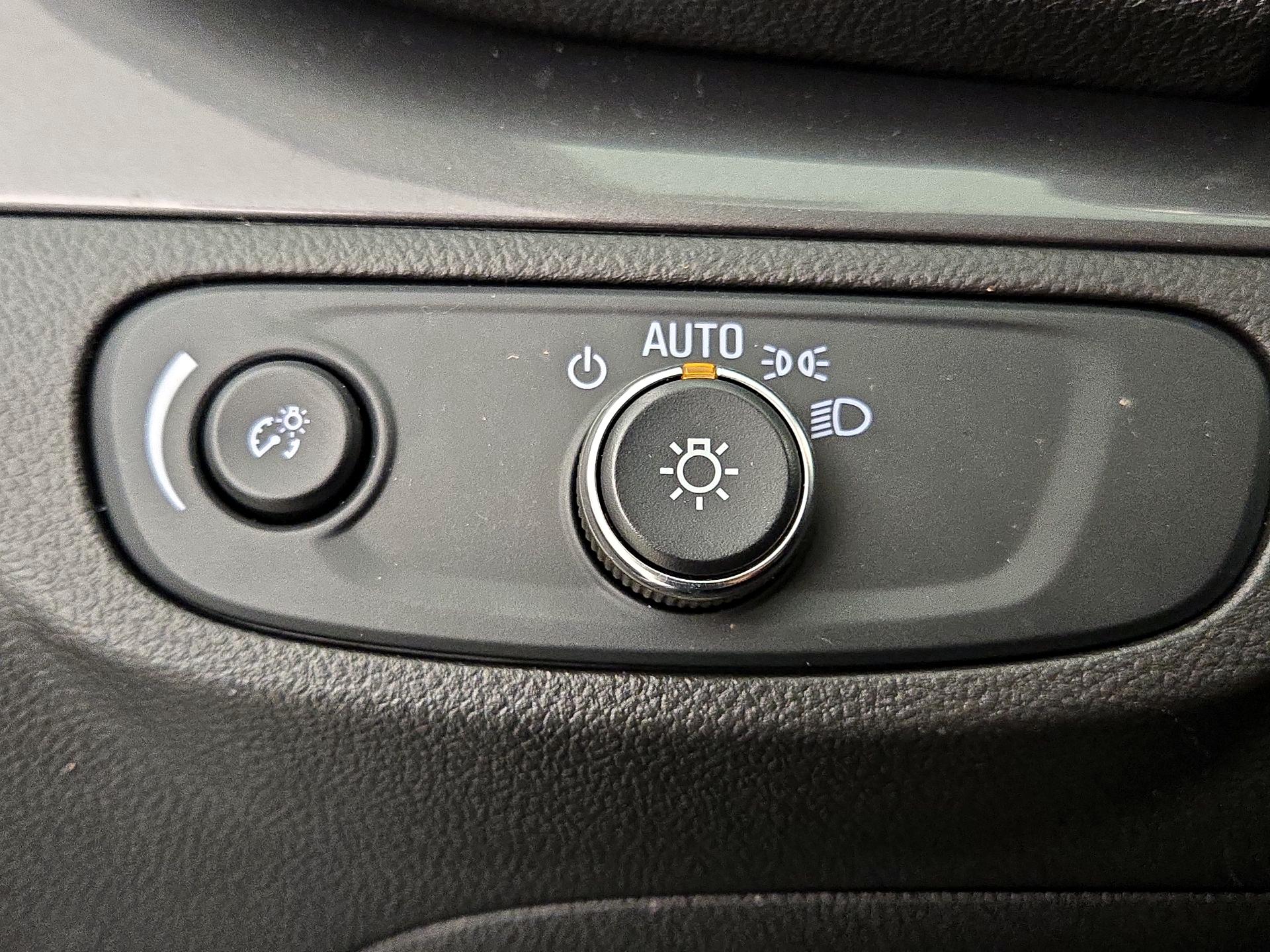 Thumbnail: 2018 Buick Encore - 13