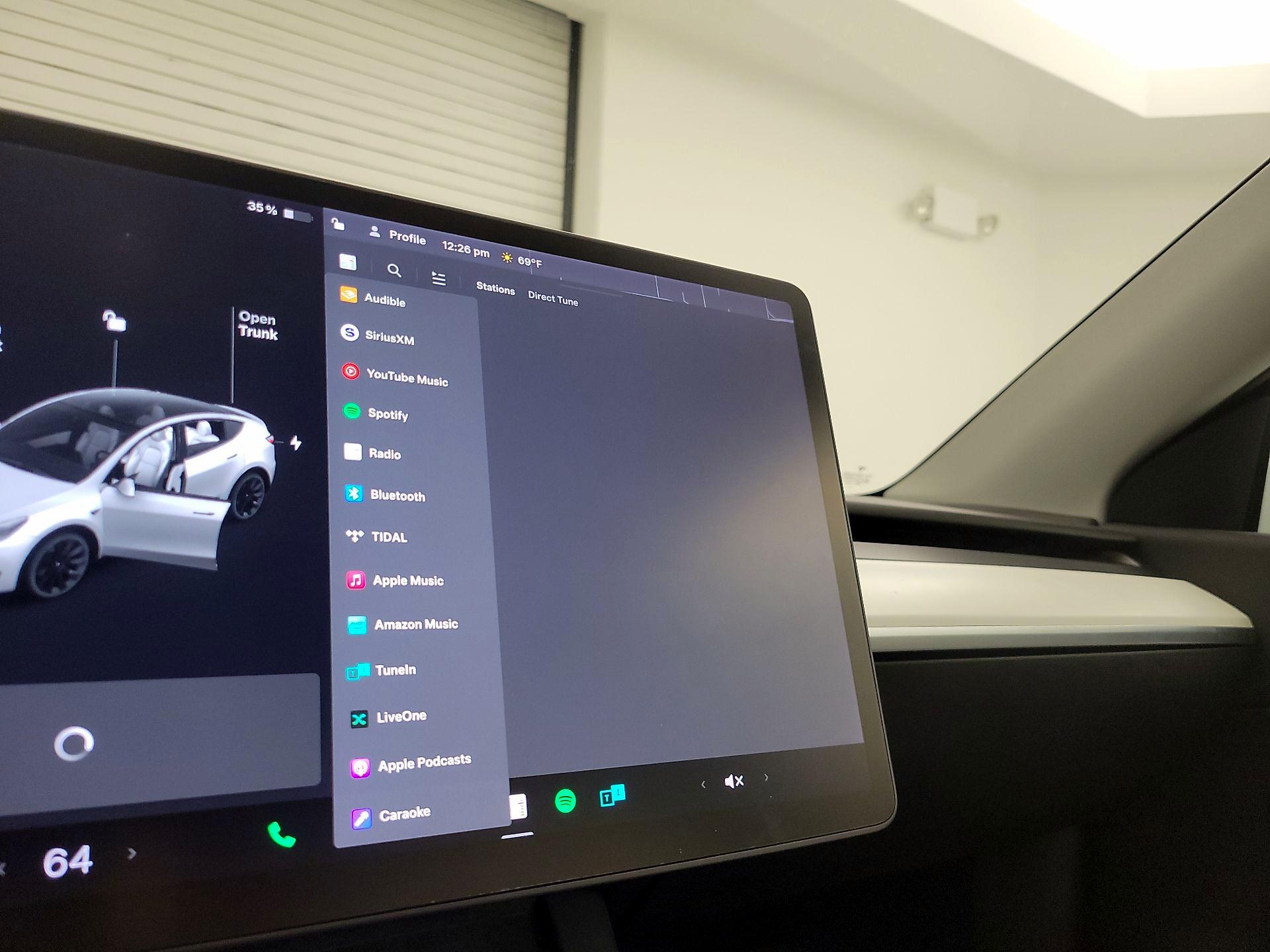 Thumbnail: 2022 Tesla Model Y - 15