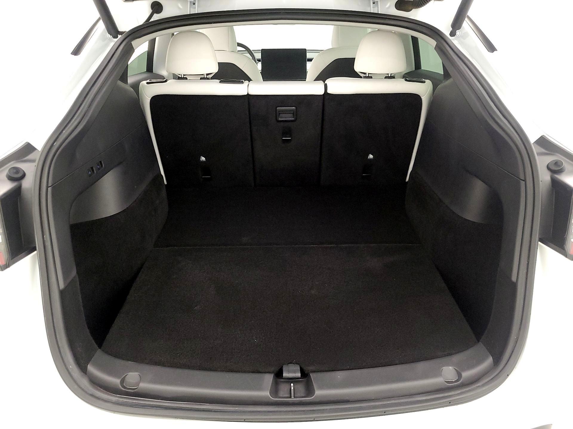 Thumbnail: 2022 Tesla Model Y - 20