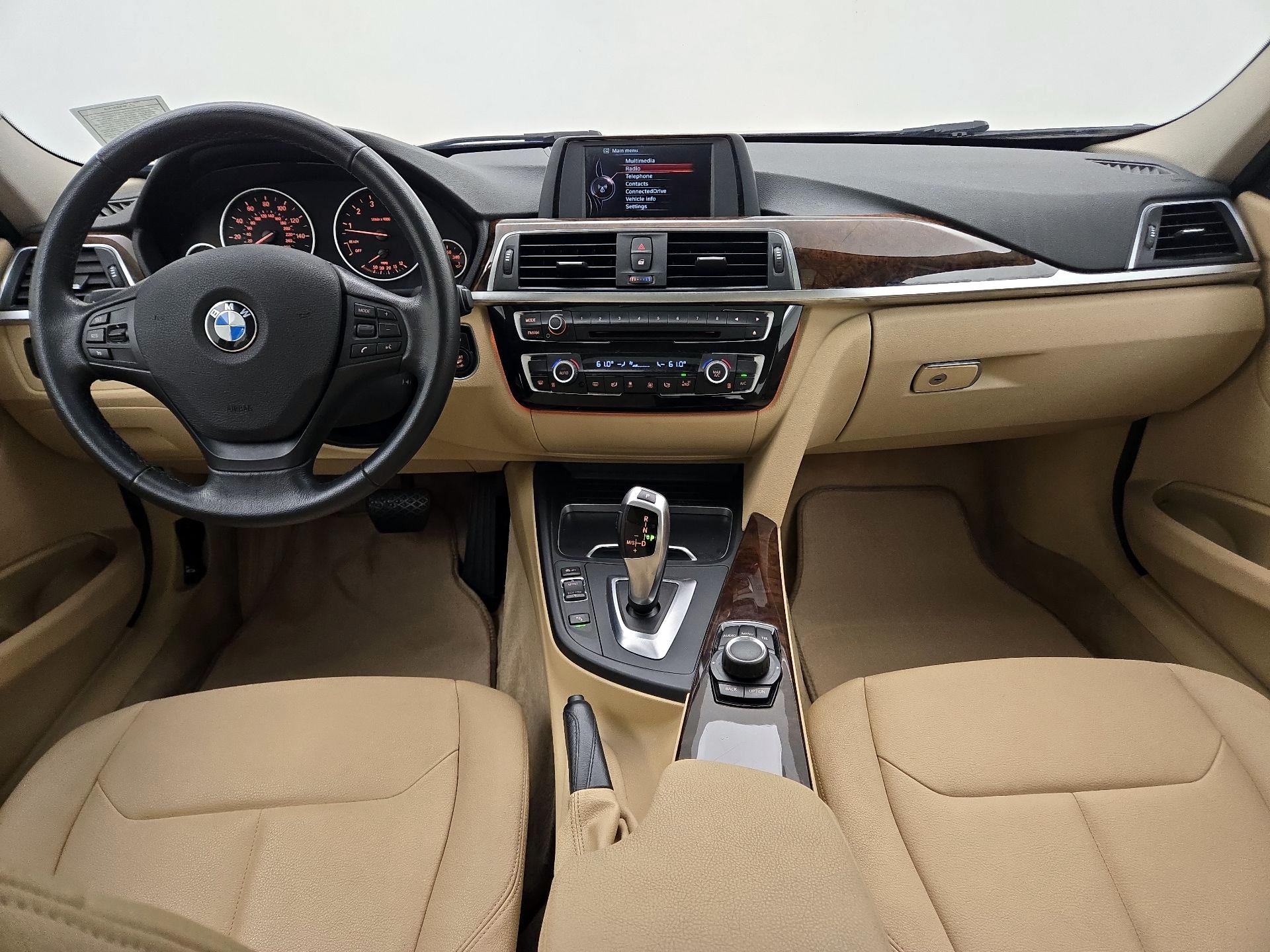 Thumbnail: 2016 BMW 3 Series - 9