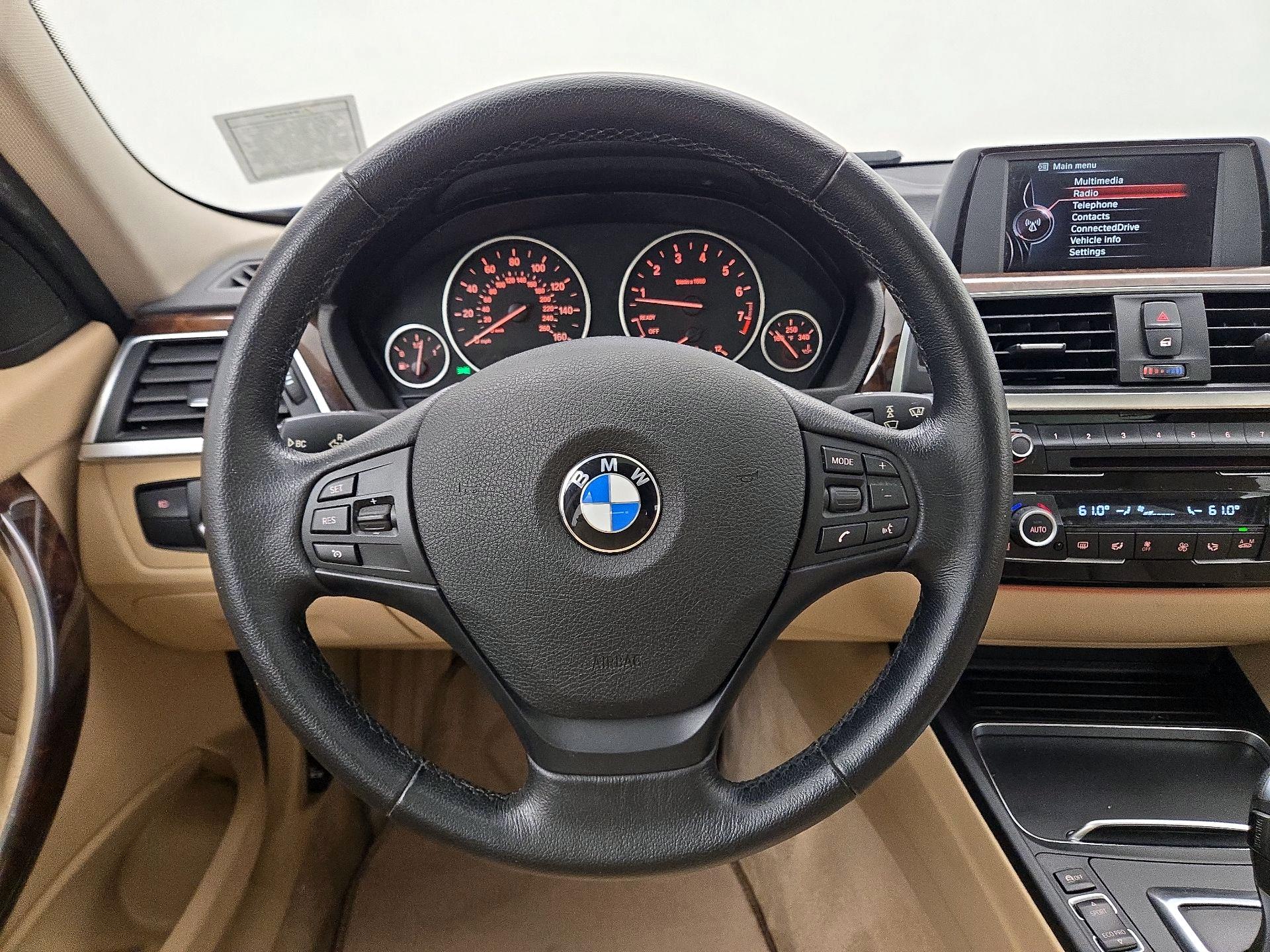 Thumbnail: 2016 BMW 3 Series - 10