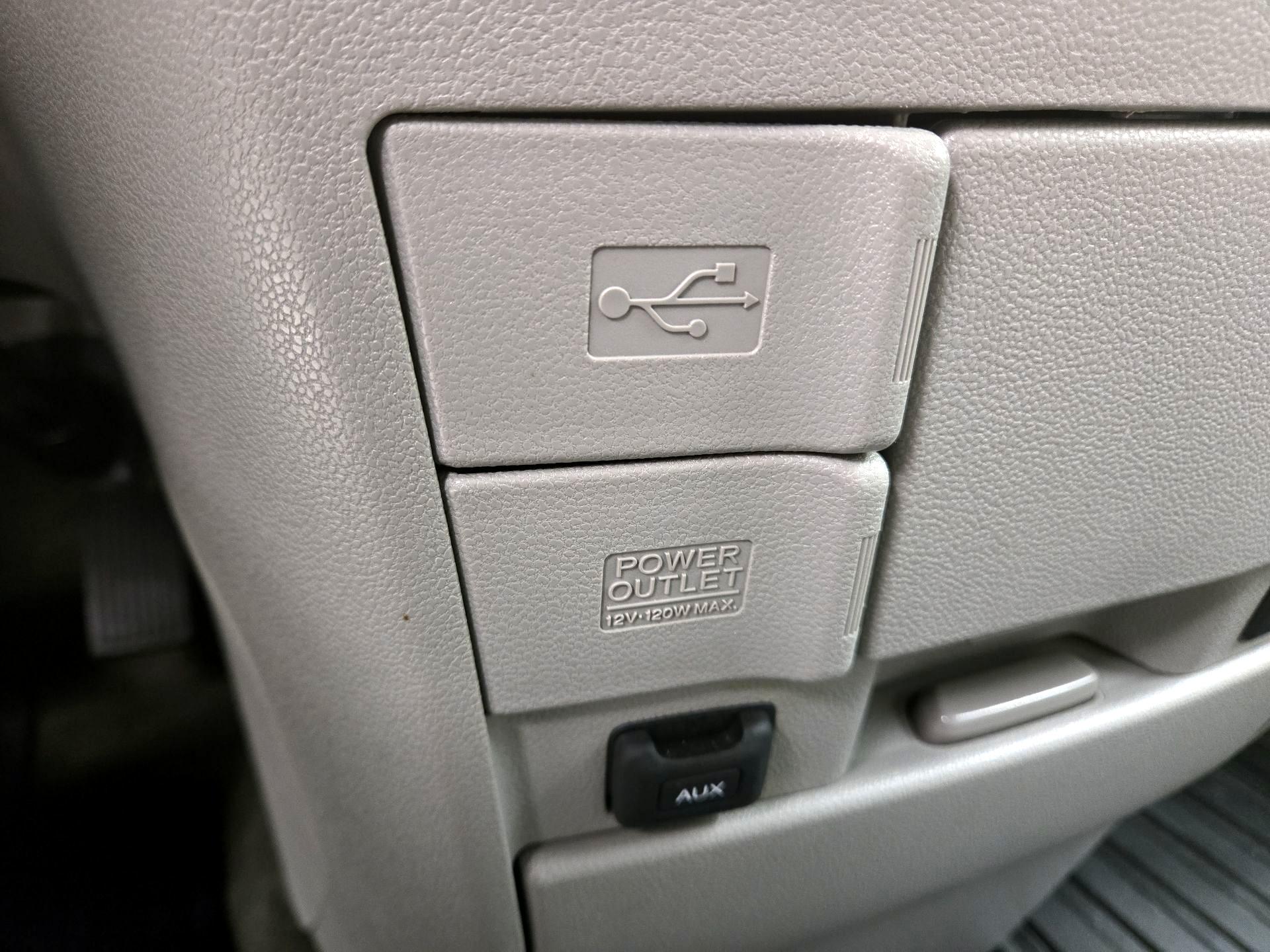 Thumbnail: 2017 Honda Odyssey - 18