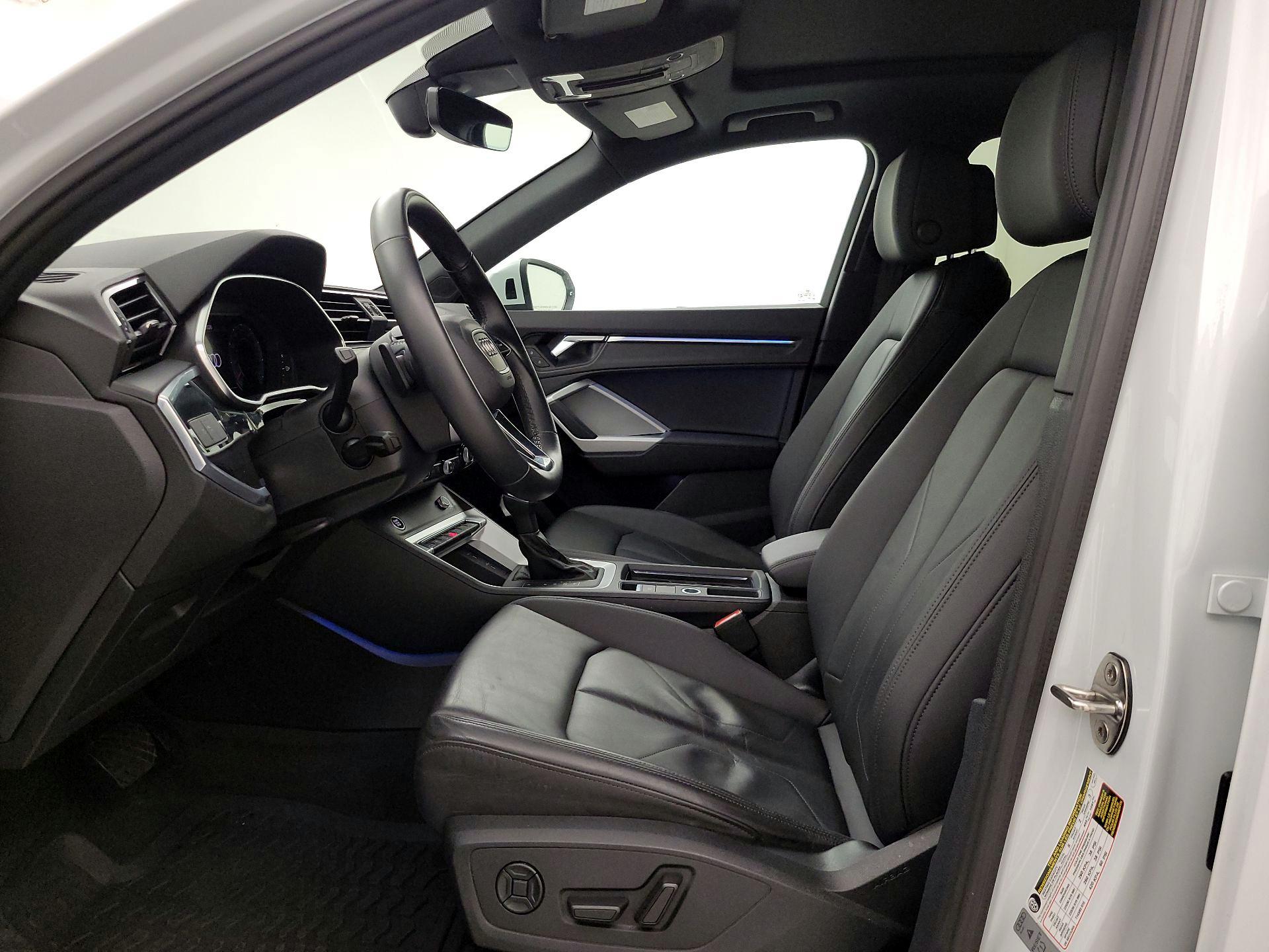 Thumbnail: 2022 Audi Q3 - 11