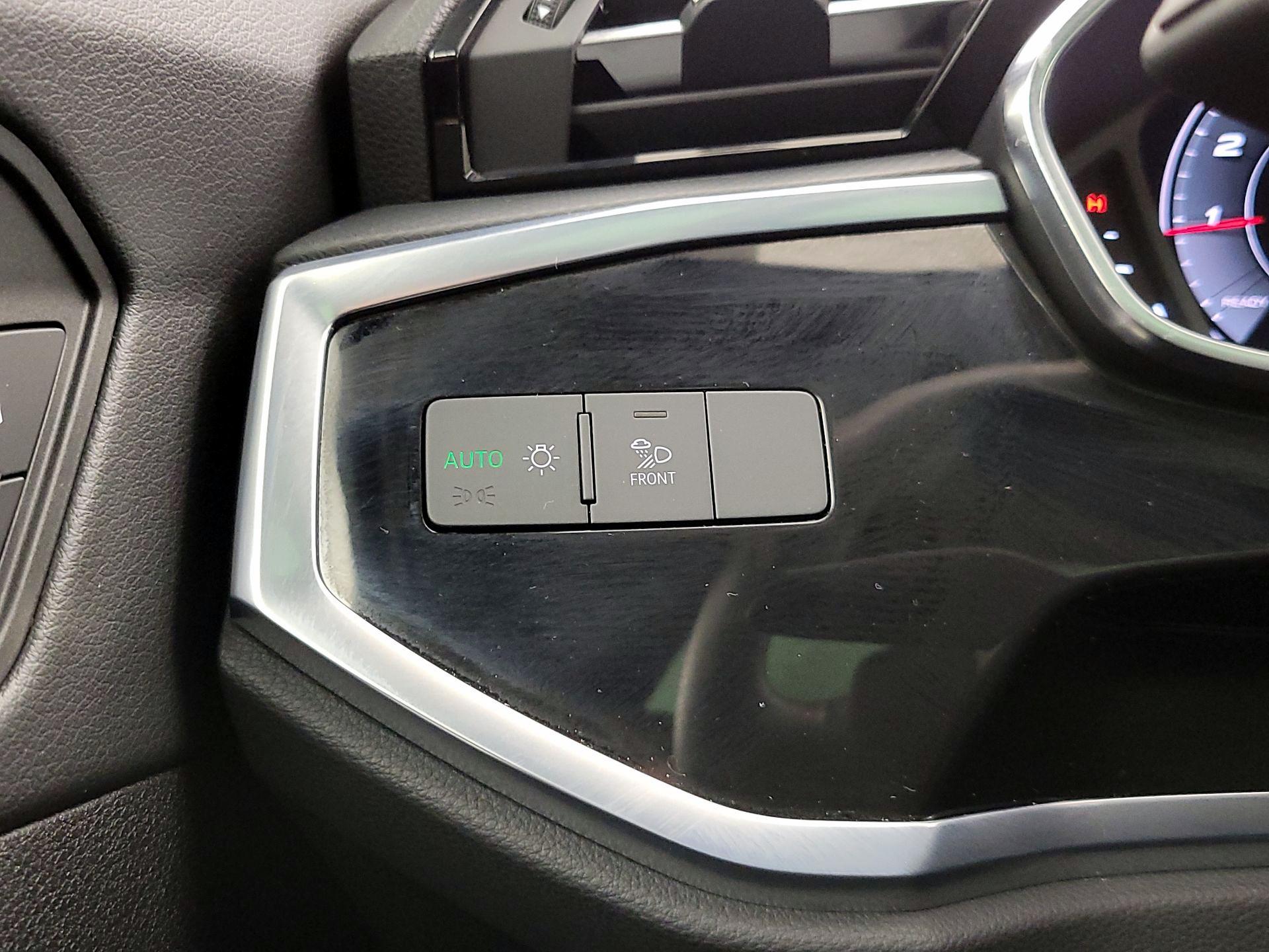 Thumbnail: 2022 Audi Q3 - 13