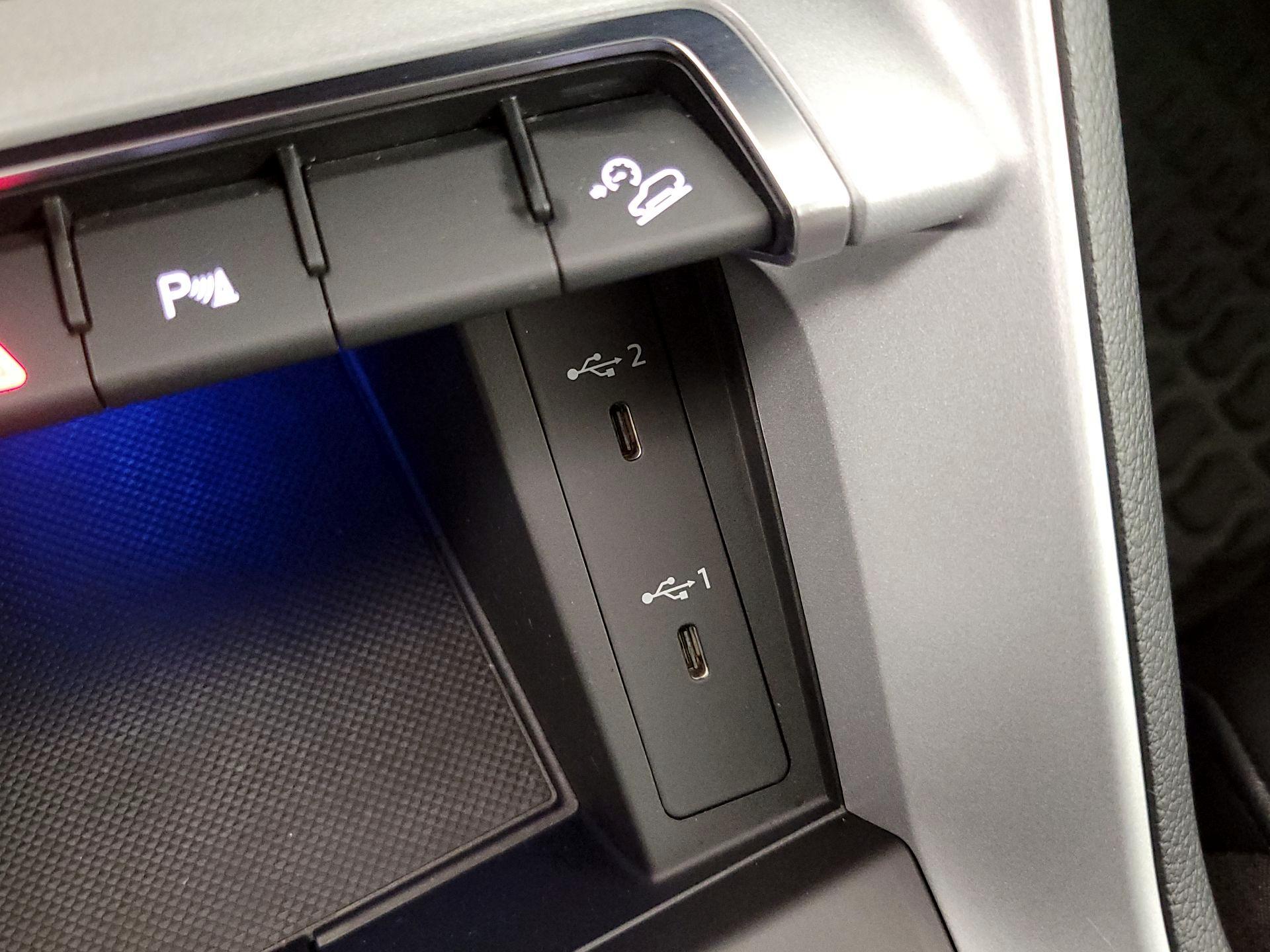 Thumbnail: 2022 Audi Q3 - 19