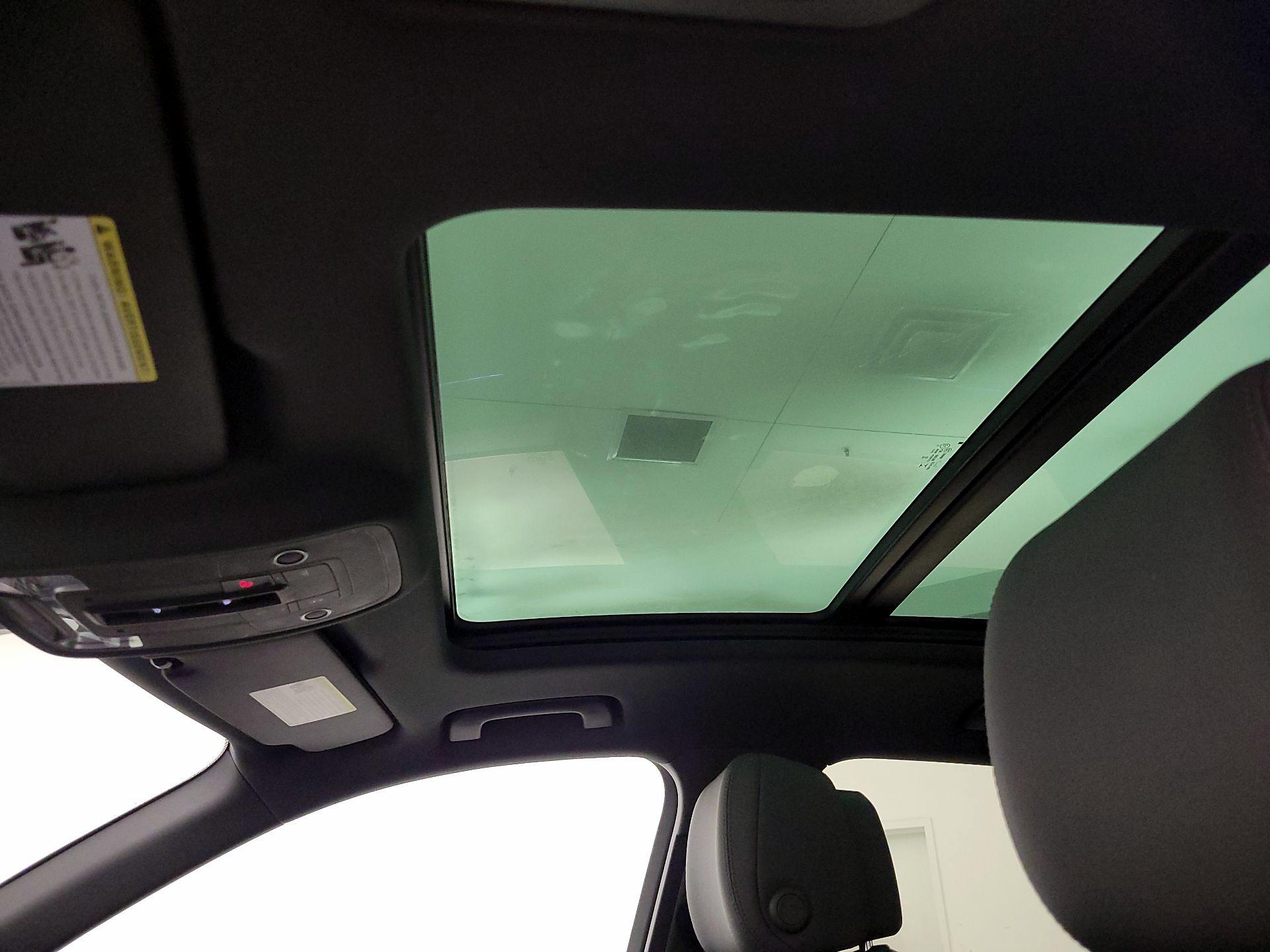 Thumbnail: 2022 Audi Q3 - 20