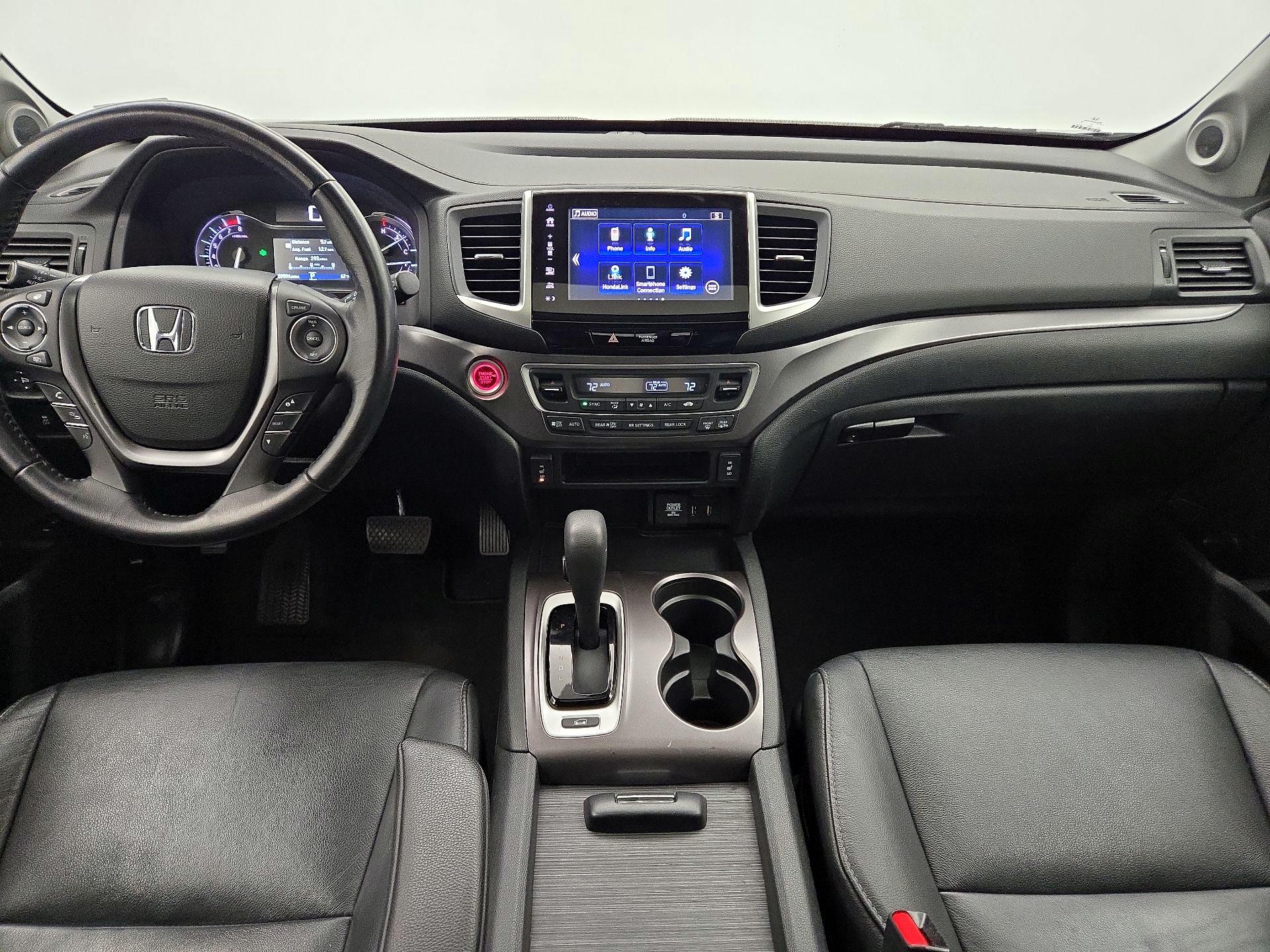 Thumbnail: 2017 Honda Pilot - 9
