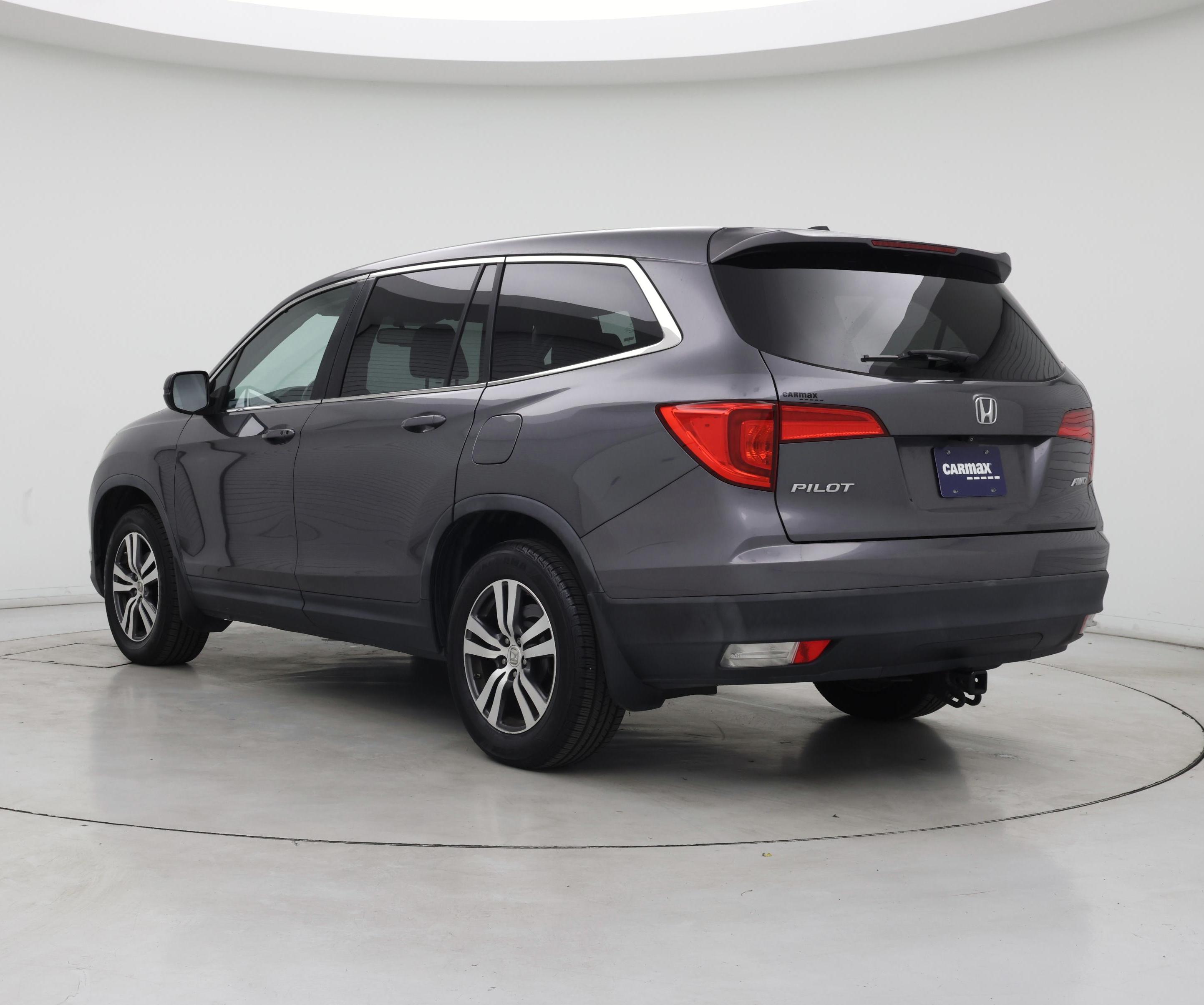 Thumbnail: 2017 Honda Pilot - 2