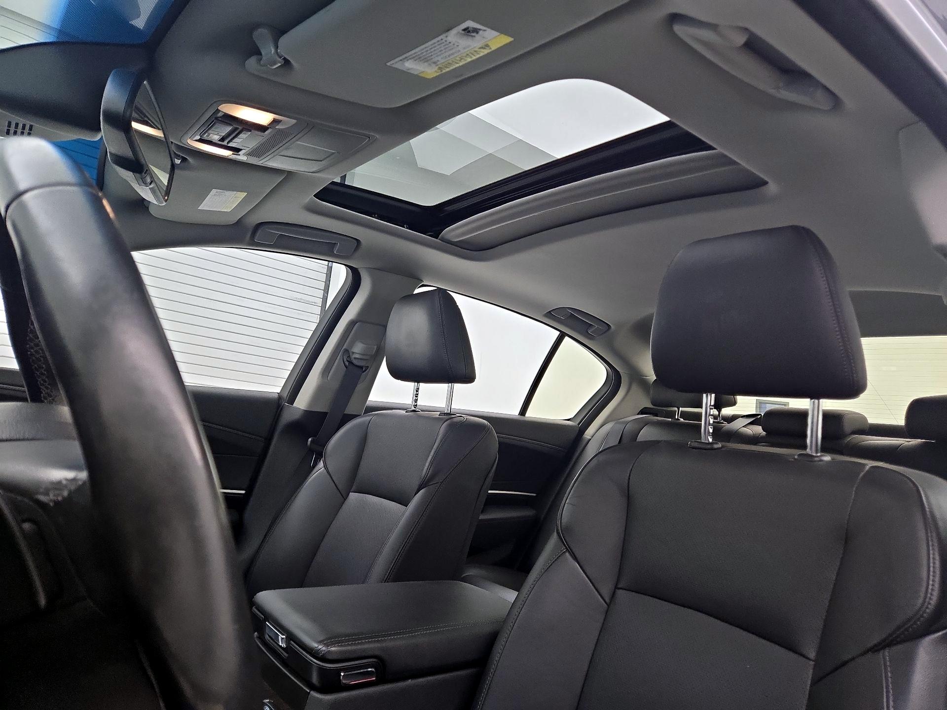 Thumbnail: 2016 Acura RLX - 19